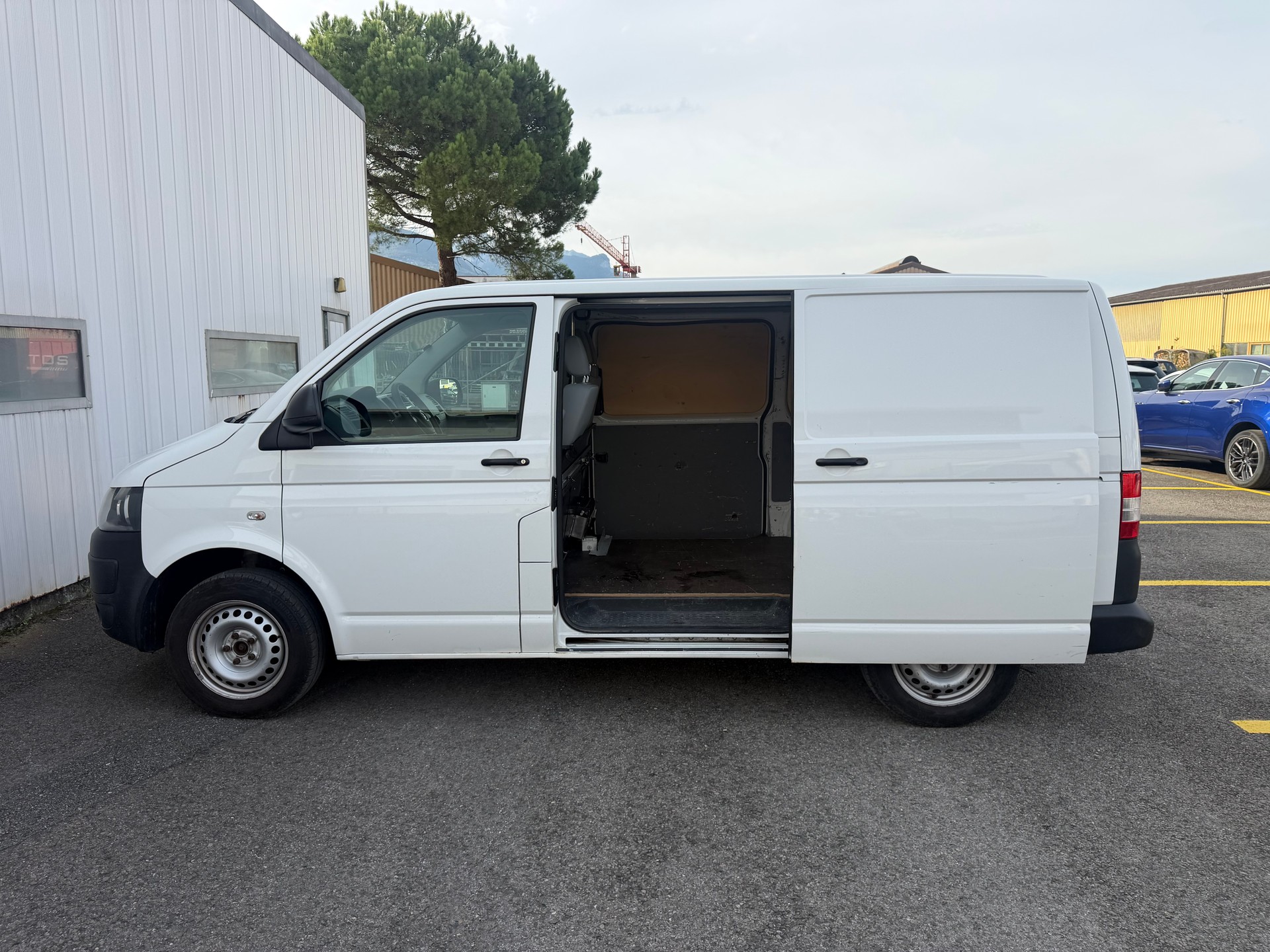 VW T5 2.0 TDI Entry-image-8