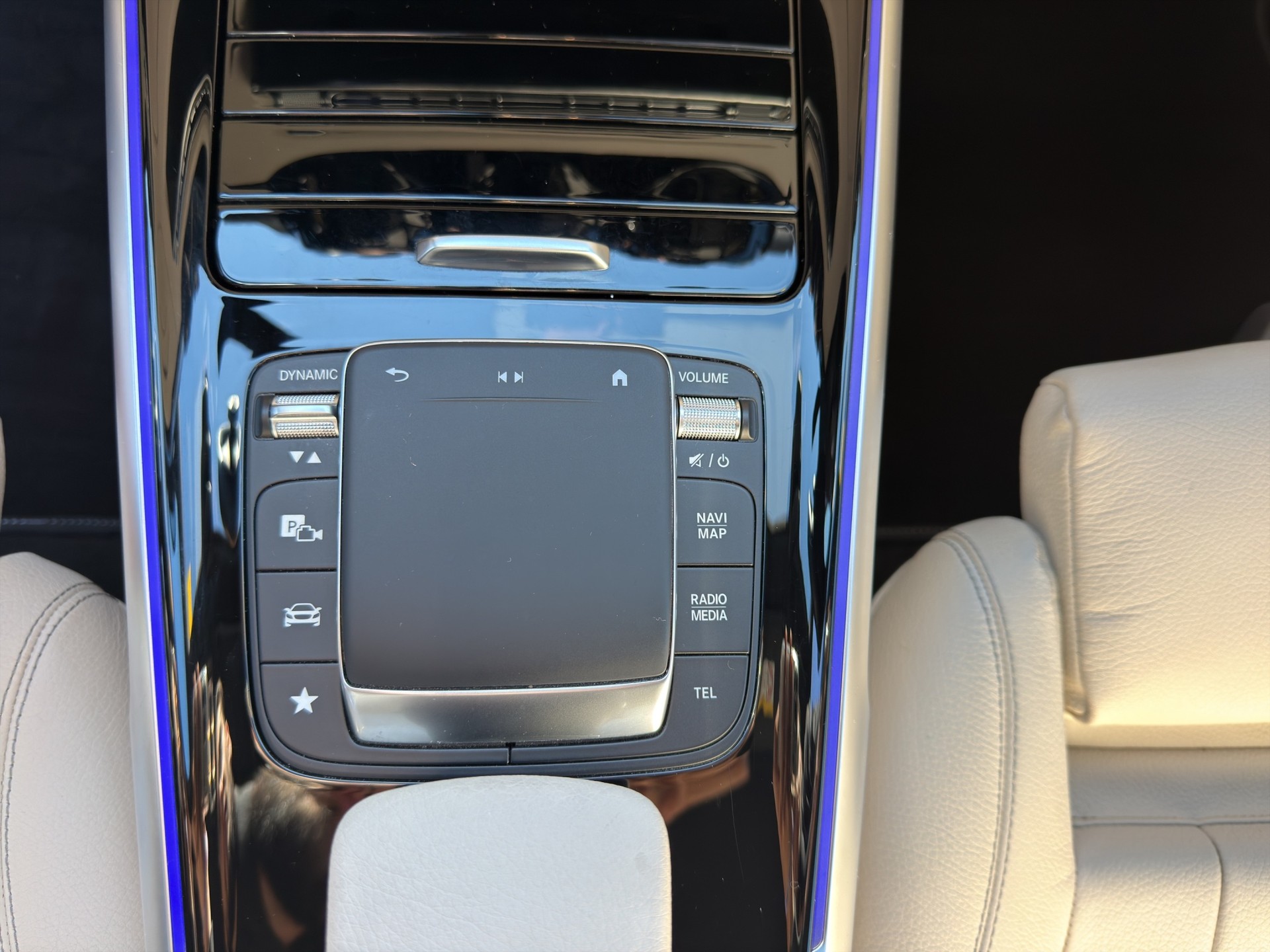 MERCEDES-BENZ GLB-Klasse X247 GLB 220 d Progressive 4matic-image-19
