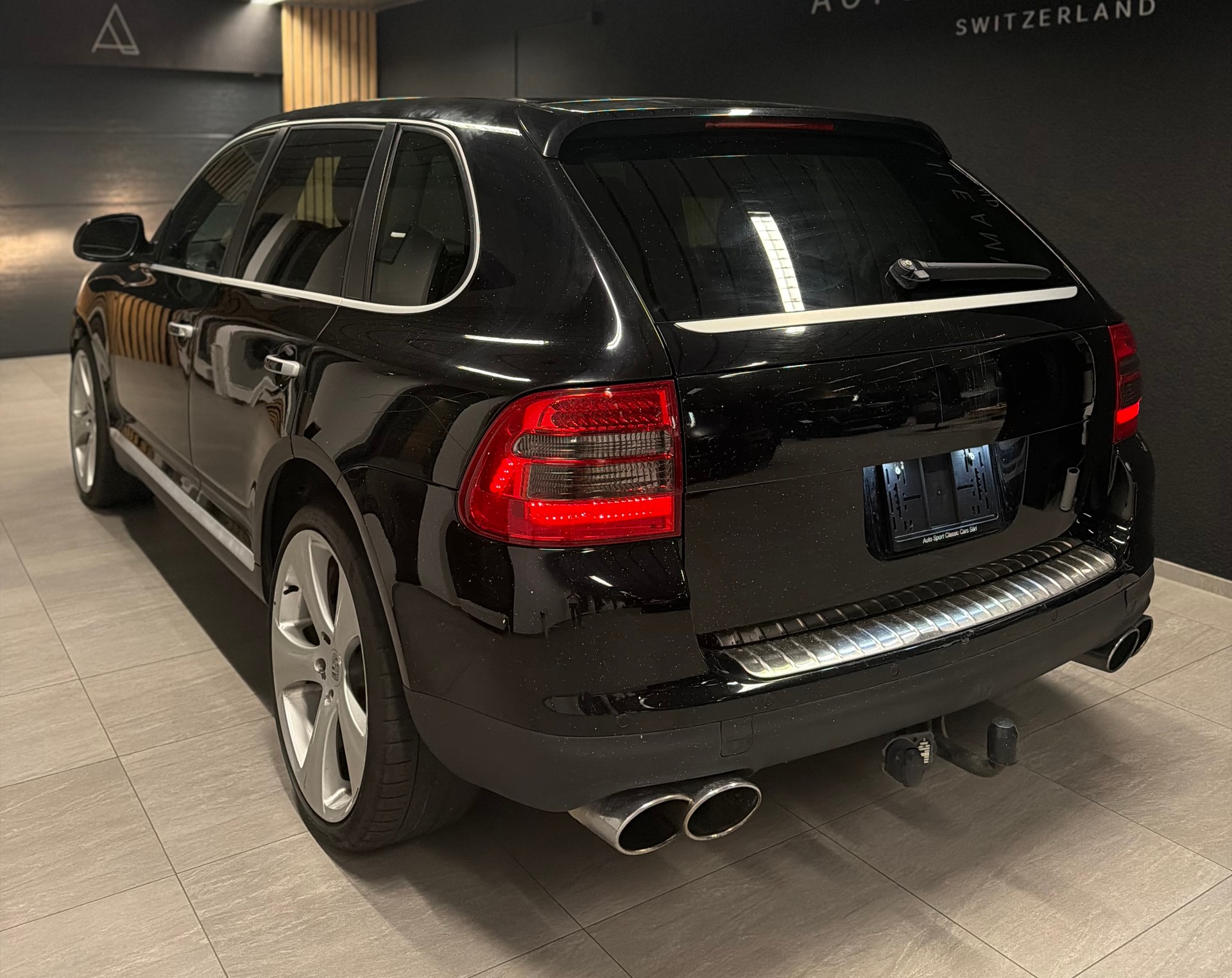 PORSCHE Cayenne S-image-2