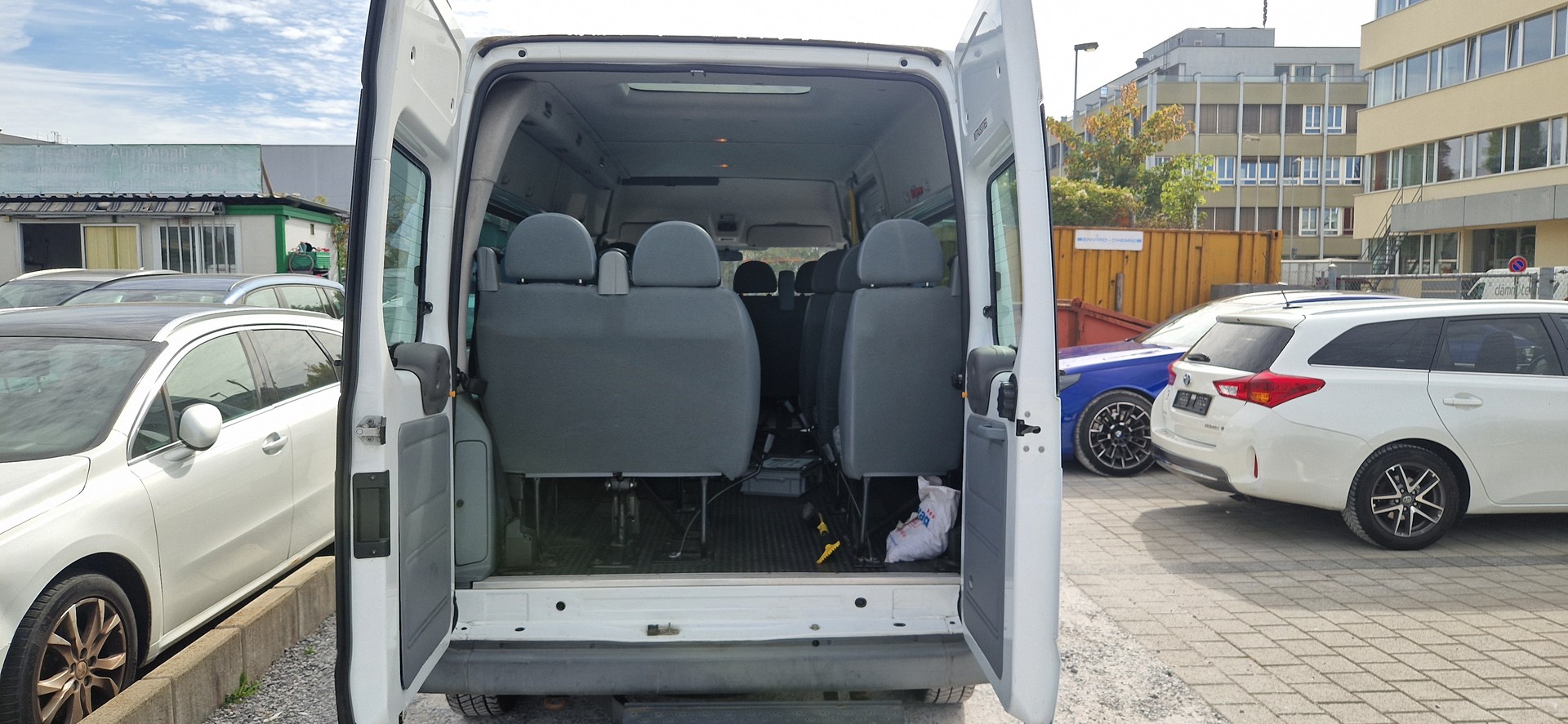 FORD Transit 2.4 TDCi Bus M2 350L Trend 14Pl.-image-5