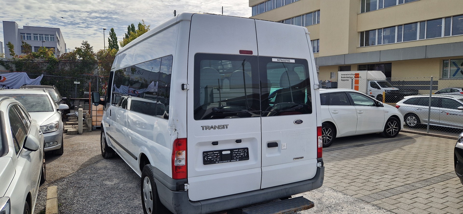 FORD Transit 2.4 TDCi Bus M2 350L Trend 14Pl.-image-4