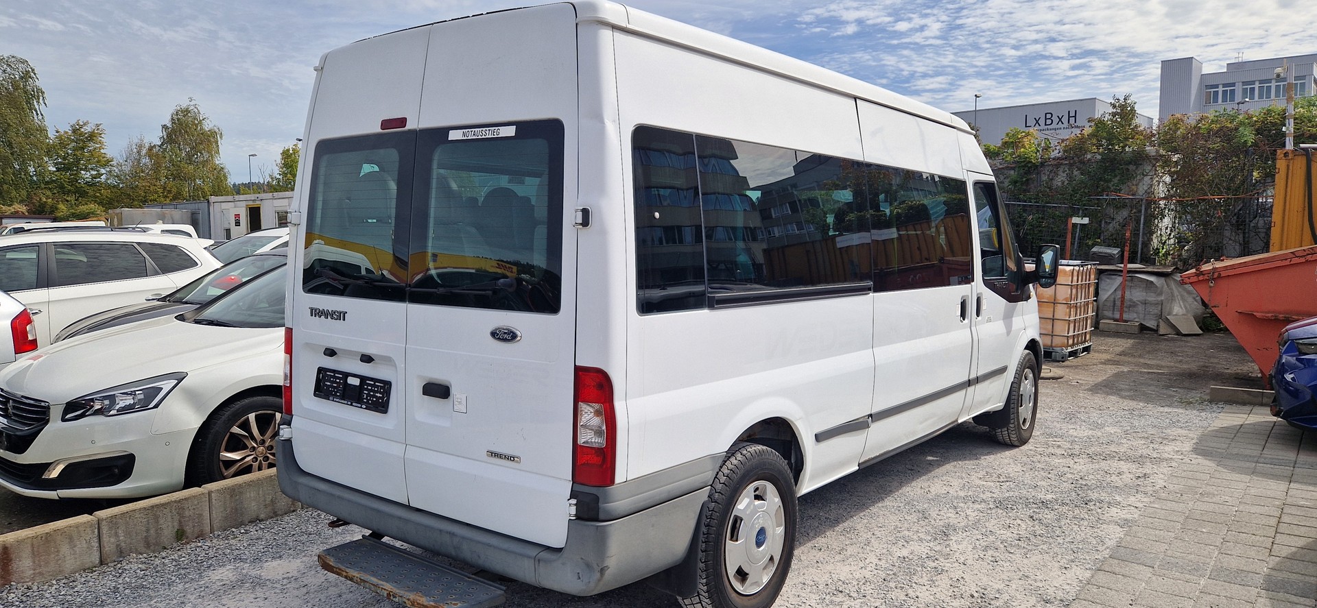 FORD Transit 2.4 TDCi Bus M2 350L Trend 14Pl.-image-3