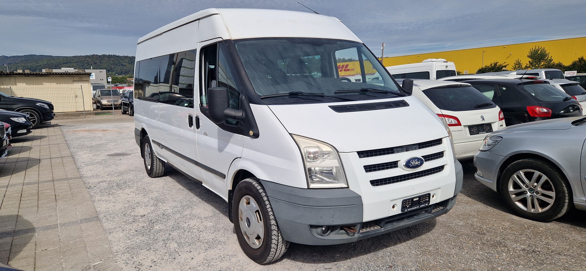 FORD Transit 2.4 TDCi Bus M2 350L Trend 14Pl.-image-1