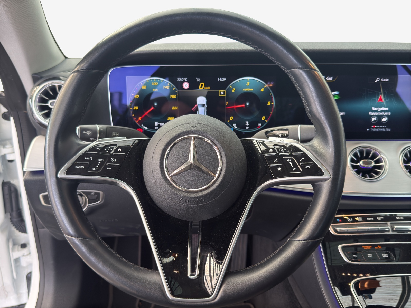 MERCEDES-BENZ E 220 d Coupé Avantgarde 9G-Tronic-image-9