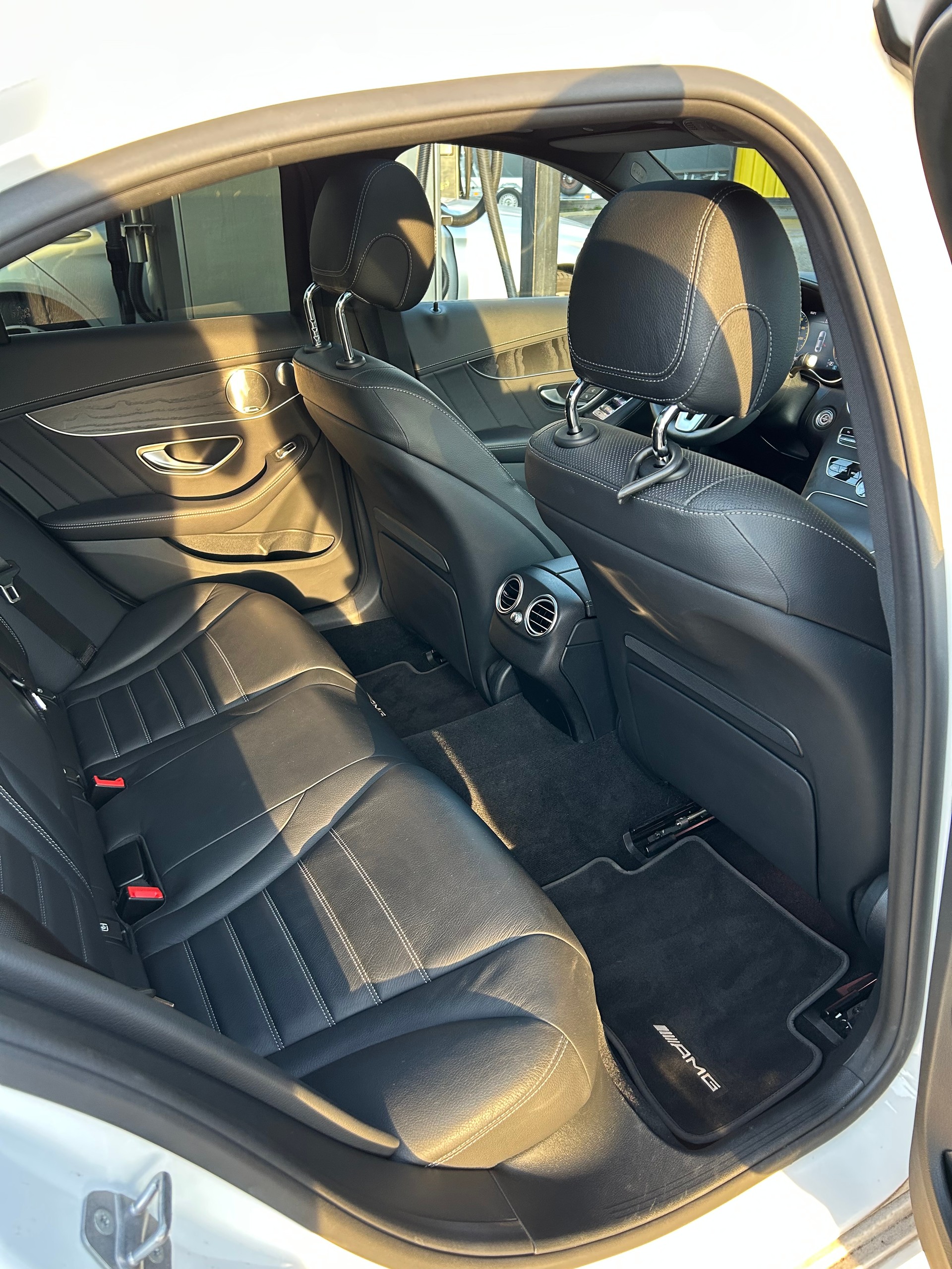 MERCEDES-BENZ C 400 AMG Line 4matic-image-5