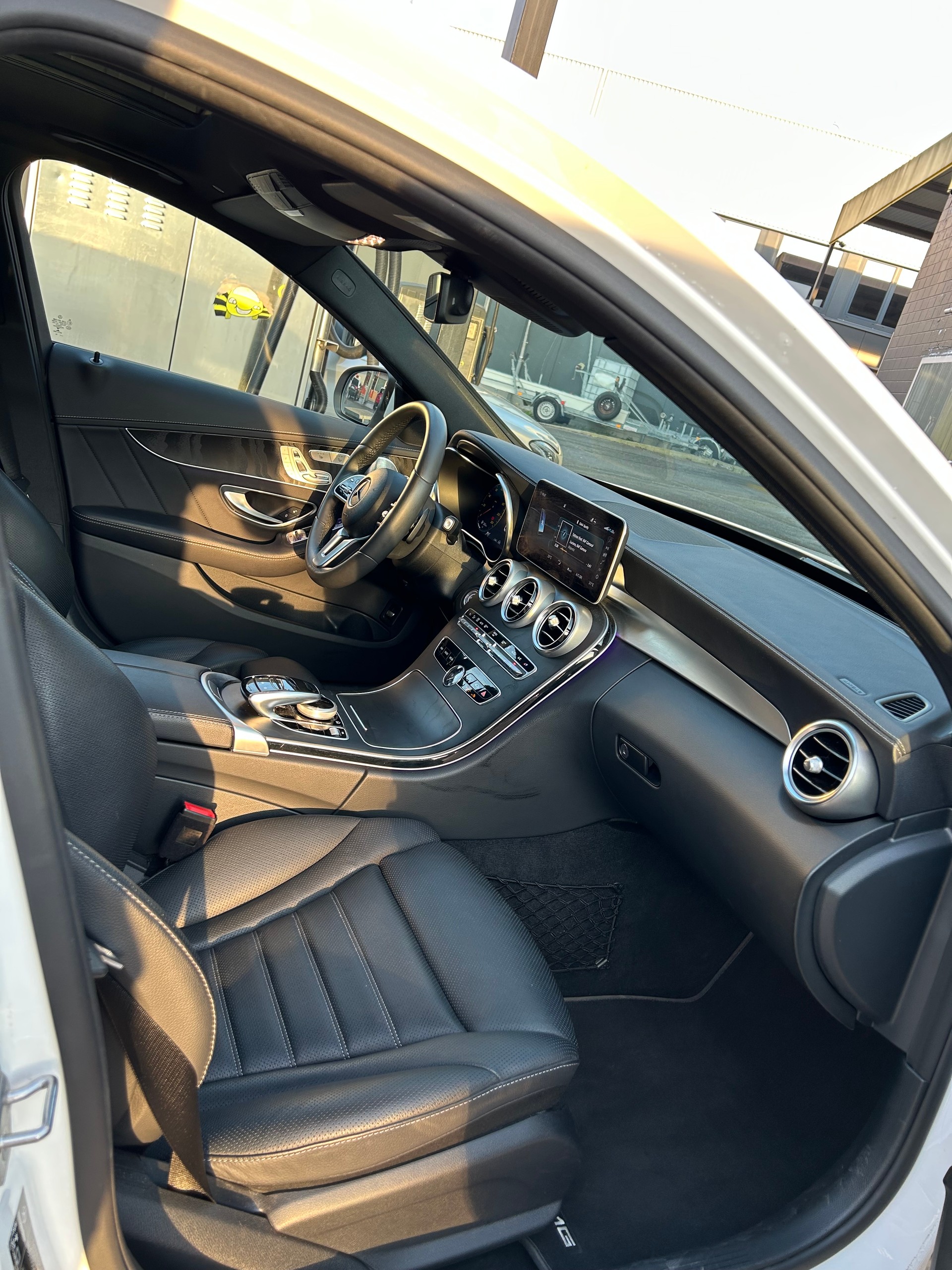 MERCEDES-BENZ C 400 AMG Line 4matic-image-3