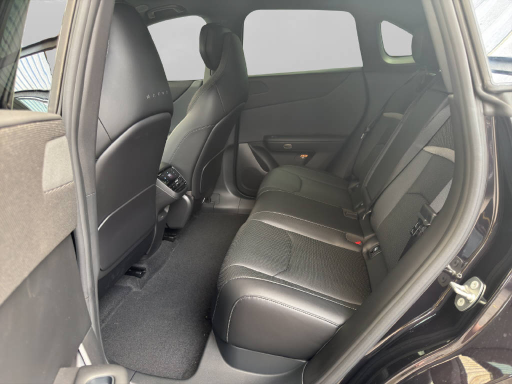 MAZDA CX-6e Takumi BK 21''-image-7