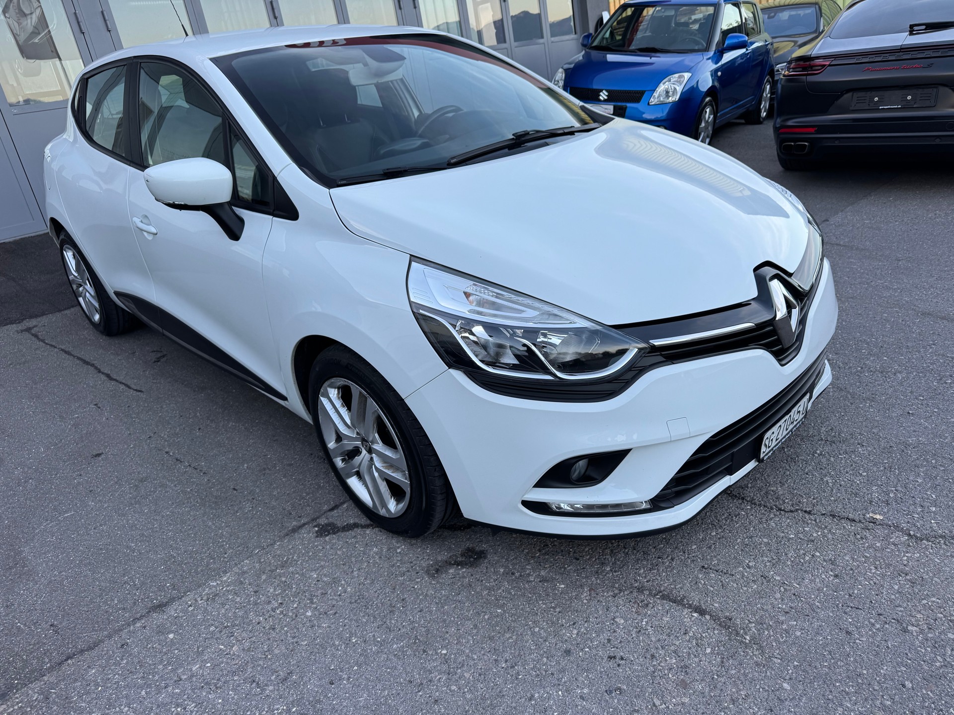 RENAULT Clio 1.5 dCi Business Line-image-1