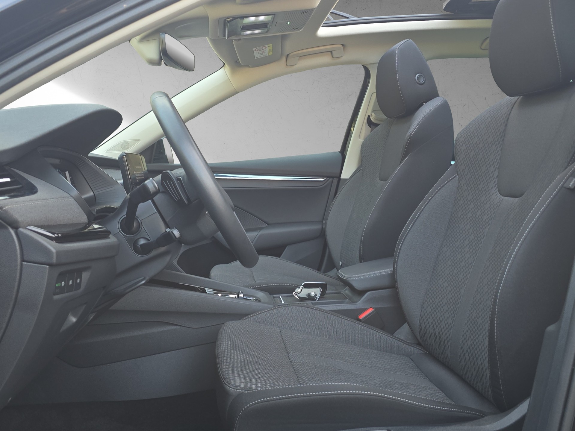 SKODA Octavia Combi 2.0 TSI Style DSG 4x4-image-9
