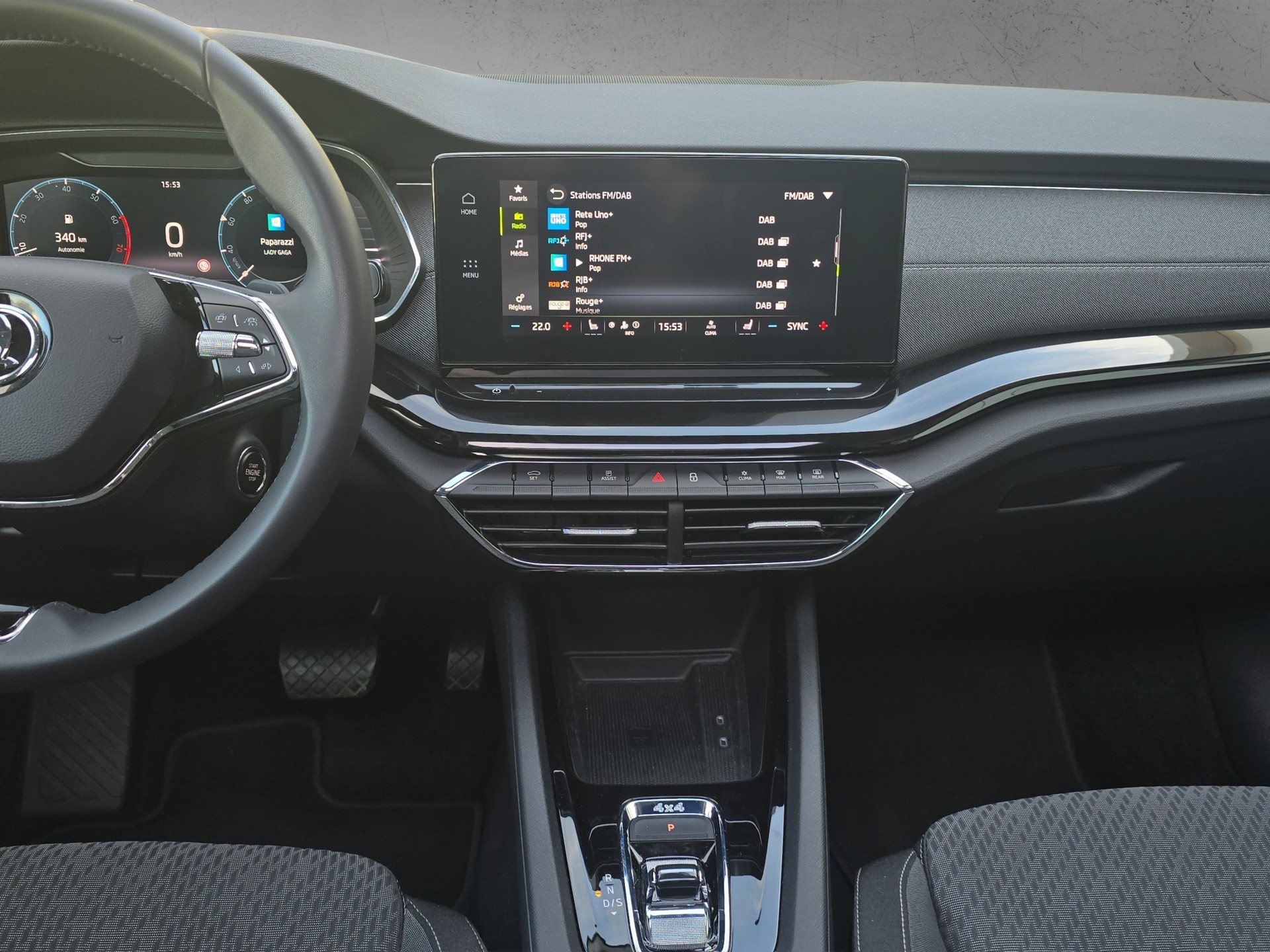 SKODA Octavia Combi 2.0 TSI Style DSG 4x4-image-11