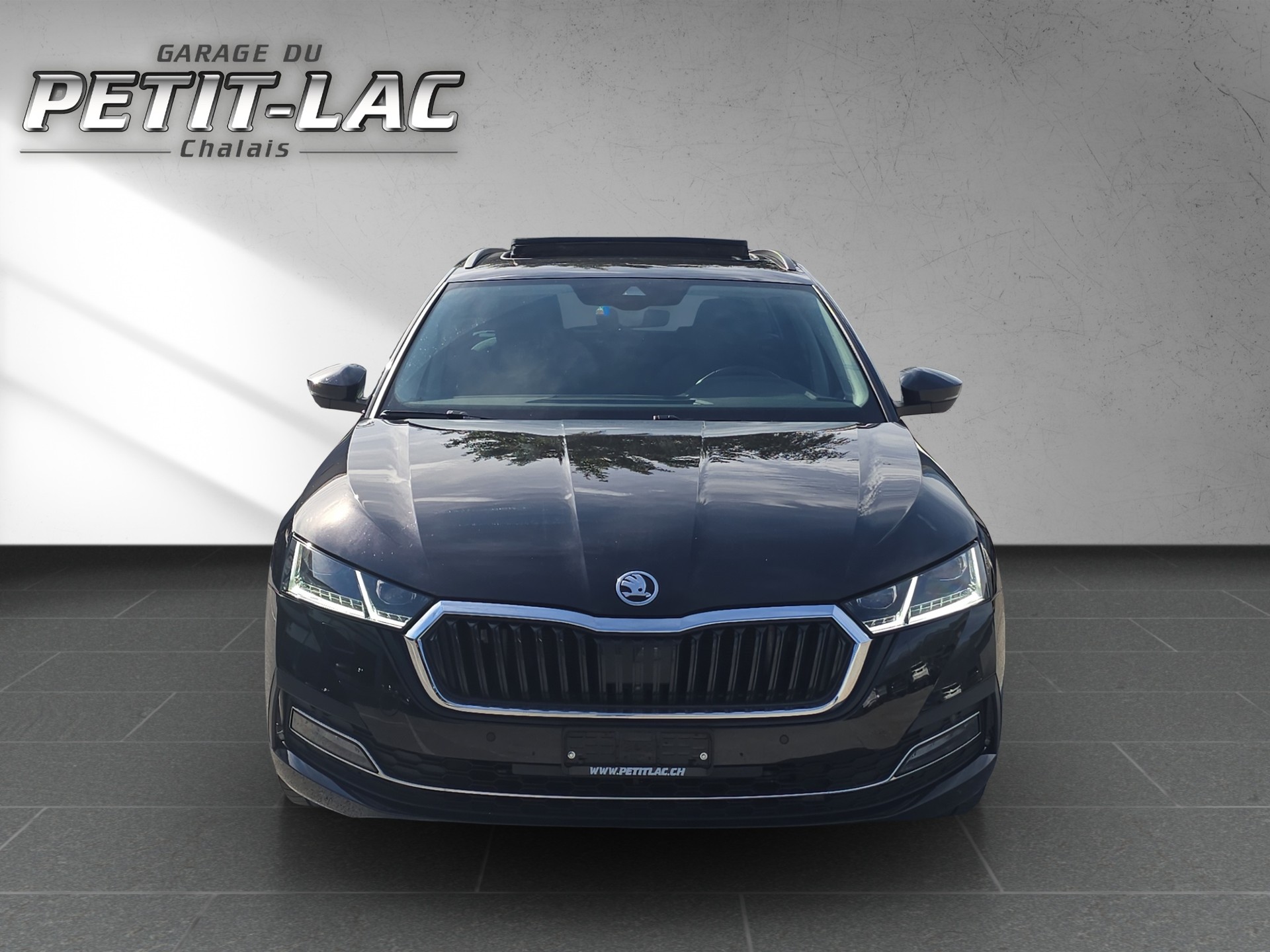 SKODA Octavia Combi 2.0 TSI Style DSG 4x4-image-1