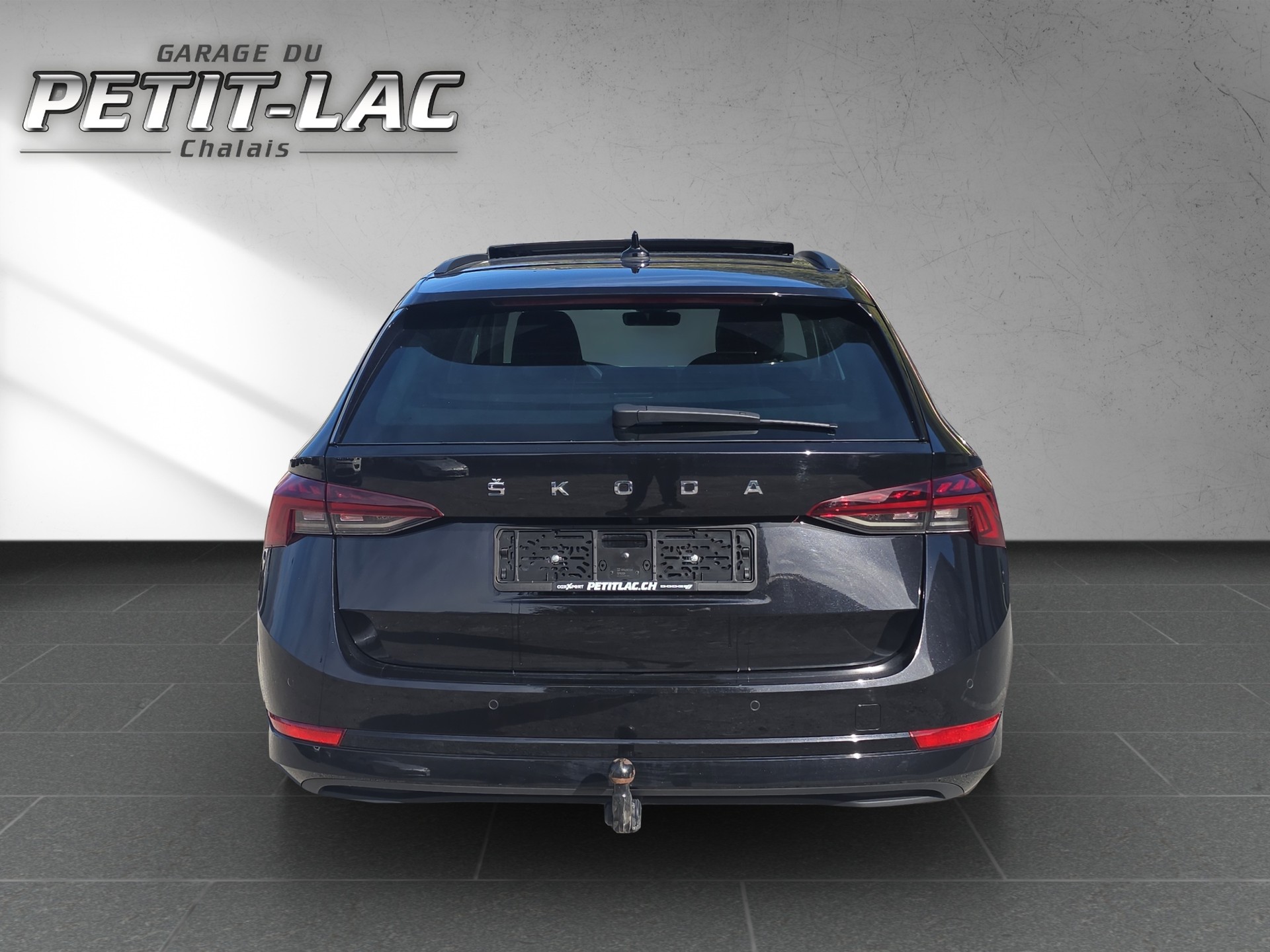 SKODA Octavia Combi 2.0 TSI Style DSG 4x4-image-4