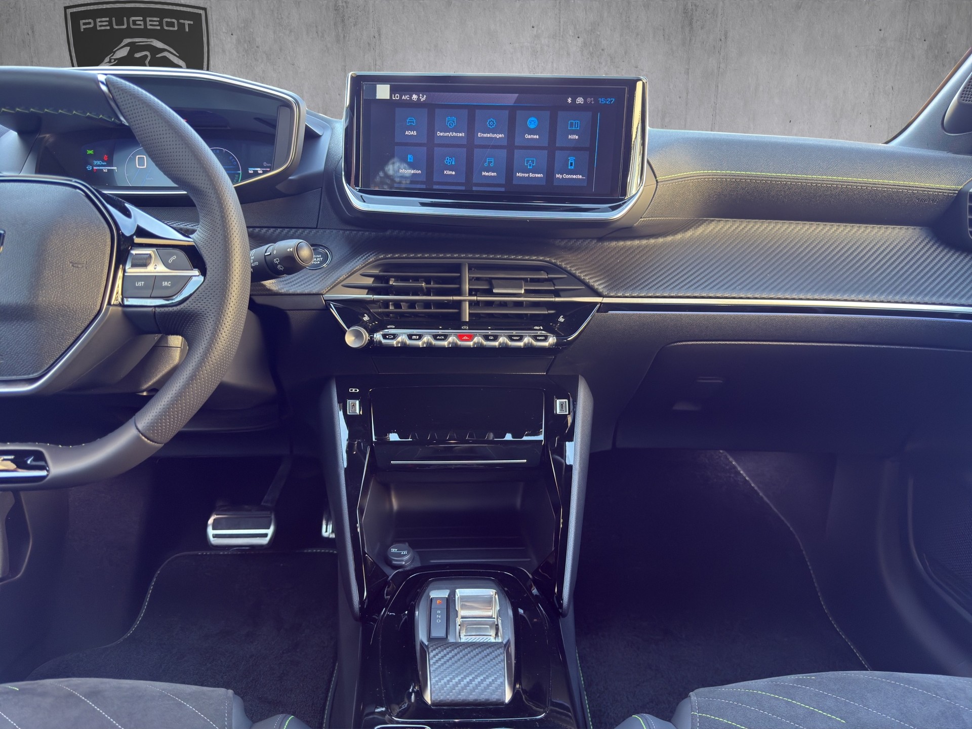 PEUGEOT 208 1.2 Hybrid 145 GT Exclusive-image-13