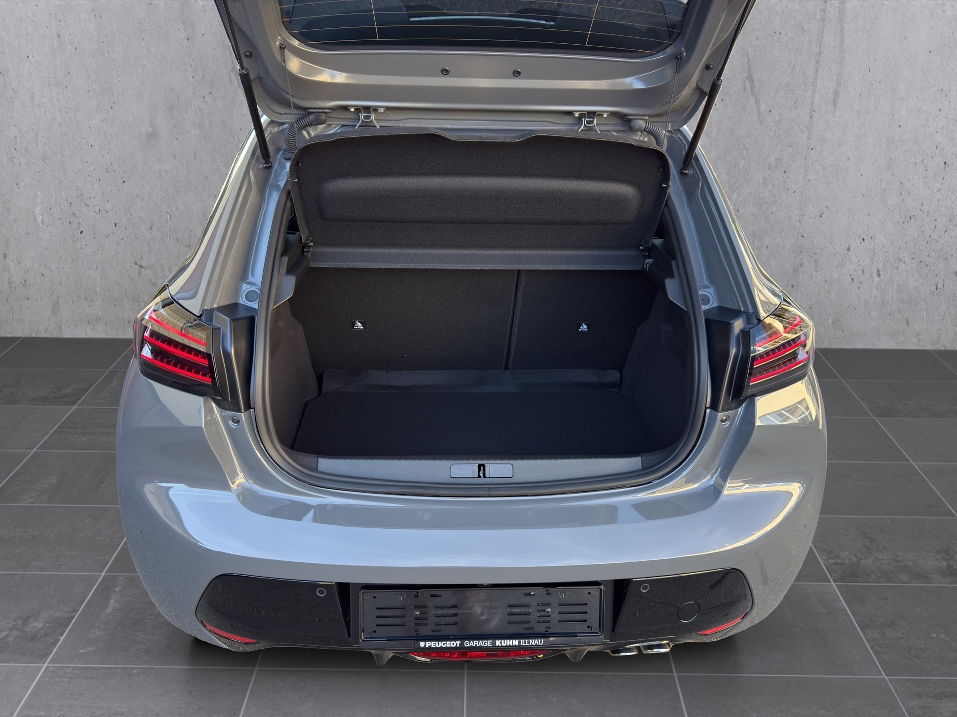 PEUGEOT 208 1.2 Hybrid 145 GT Exclusive-image-19