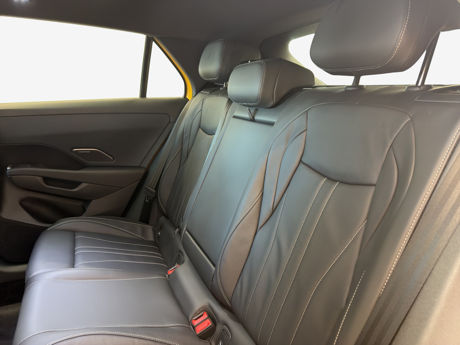 VW T-Roc 1.5 eTSI mHEV R-Line DSG-image-11