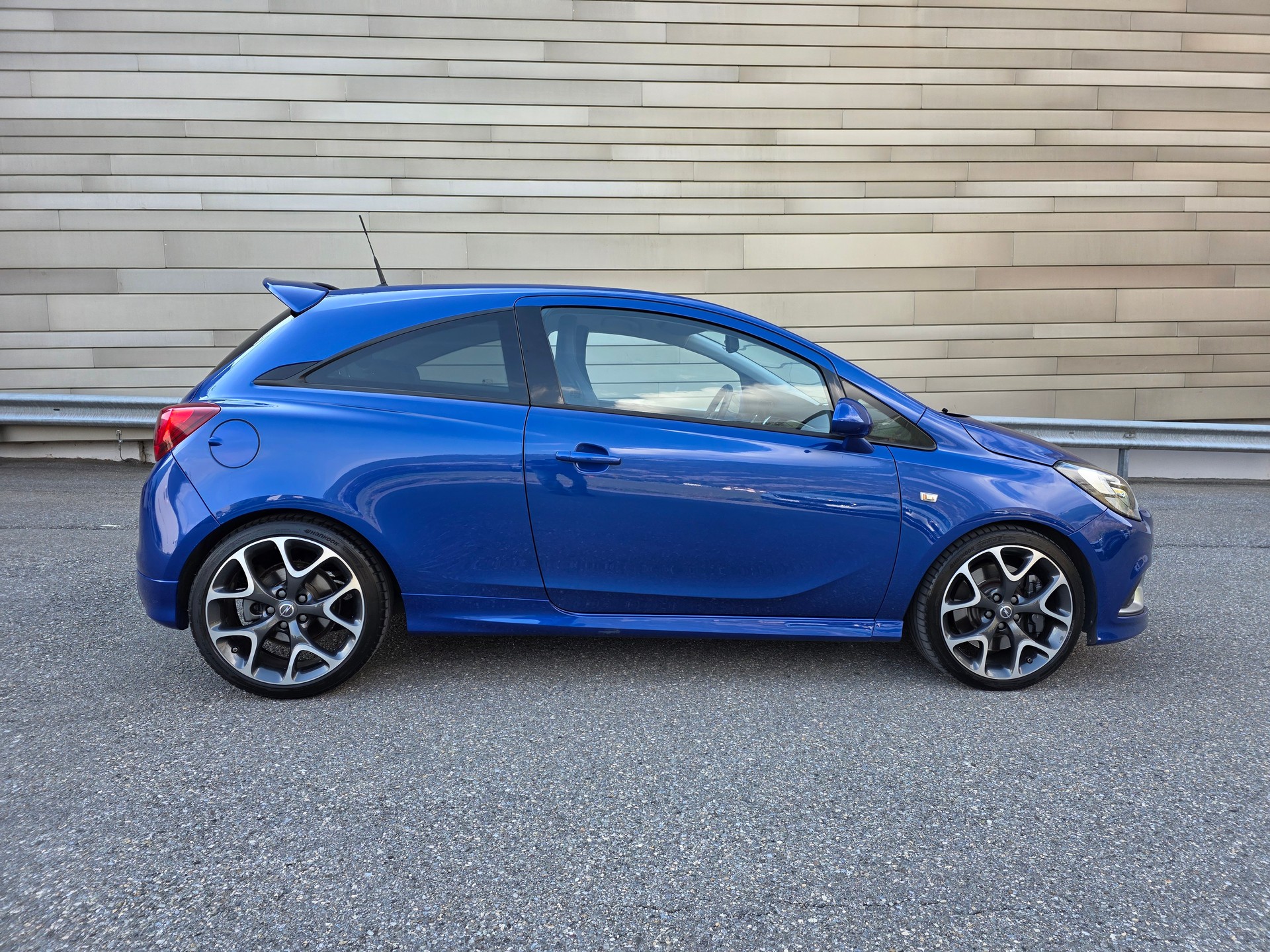 OPEL Corsa 1.6 Turbo OPC SPORT-image-3