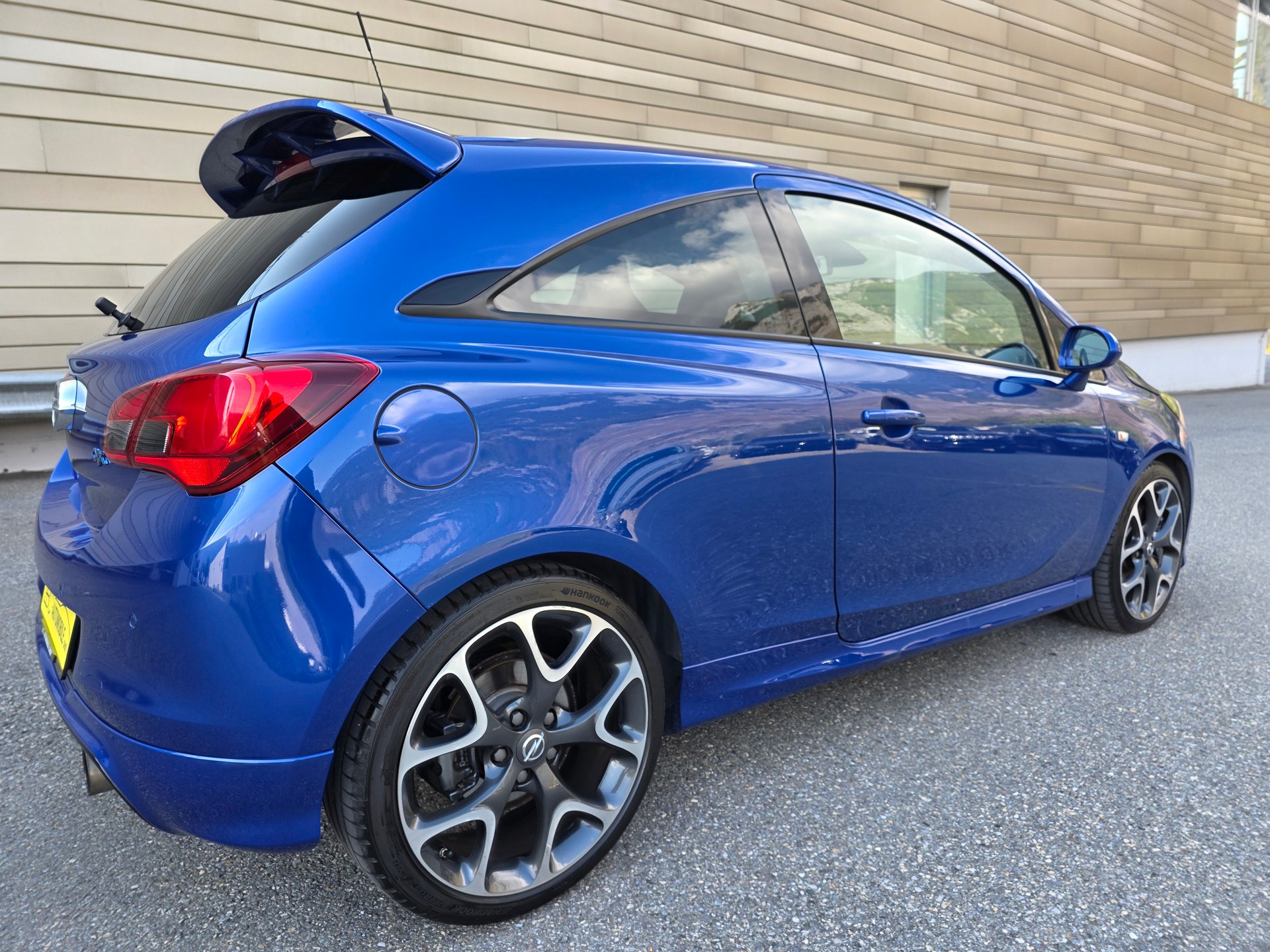 OPEL Corsa 1.6 Turbo OPC SPORT-image-7