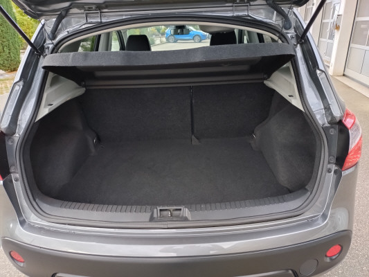 NISSAN Qashqai 2.0i 4WD 360-image-4