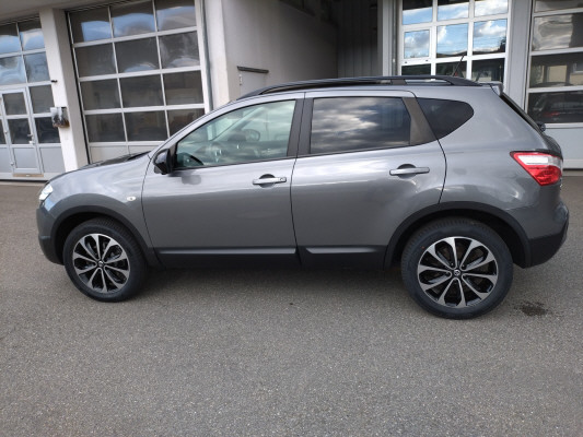 NISSAN Qashqai 2.0i 4WD 360-image-1