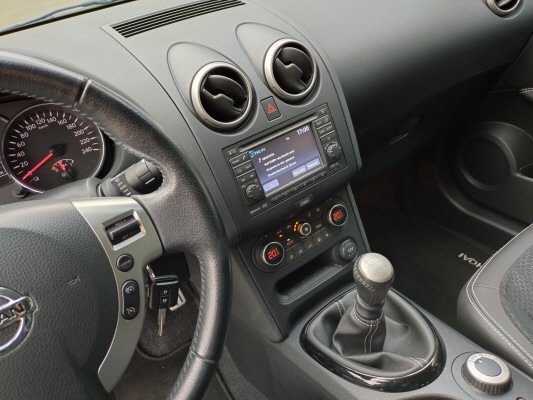 NISSAN Qashqai 2.0i 4WD 360-image-6