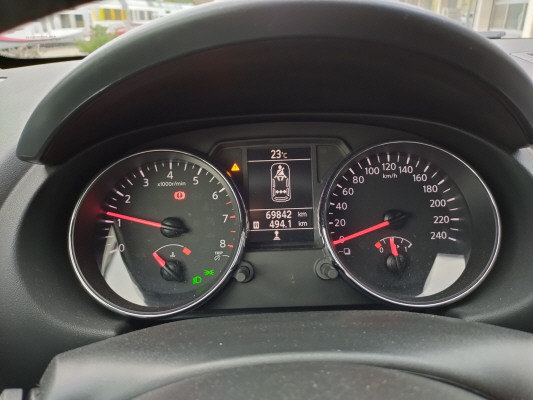NISSAN Qashqai 2.0i 4WD 360-image-5