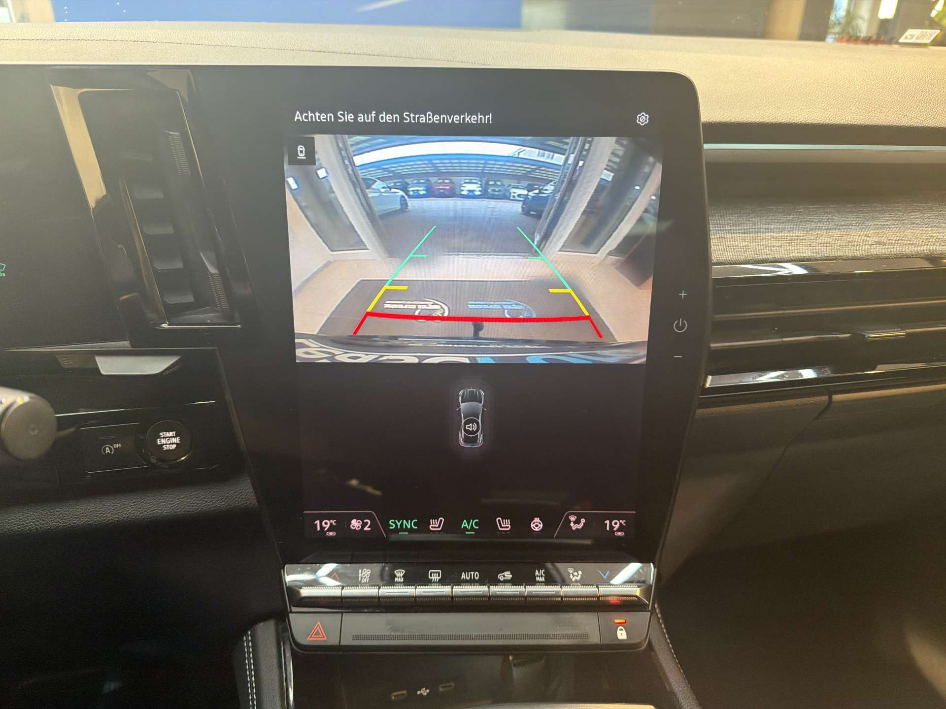 RENAULT Austral 1.3 MHEV 160 Techno Automat-image-9