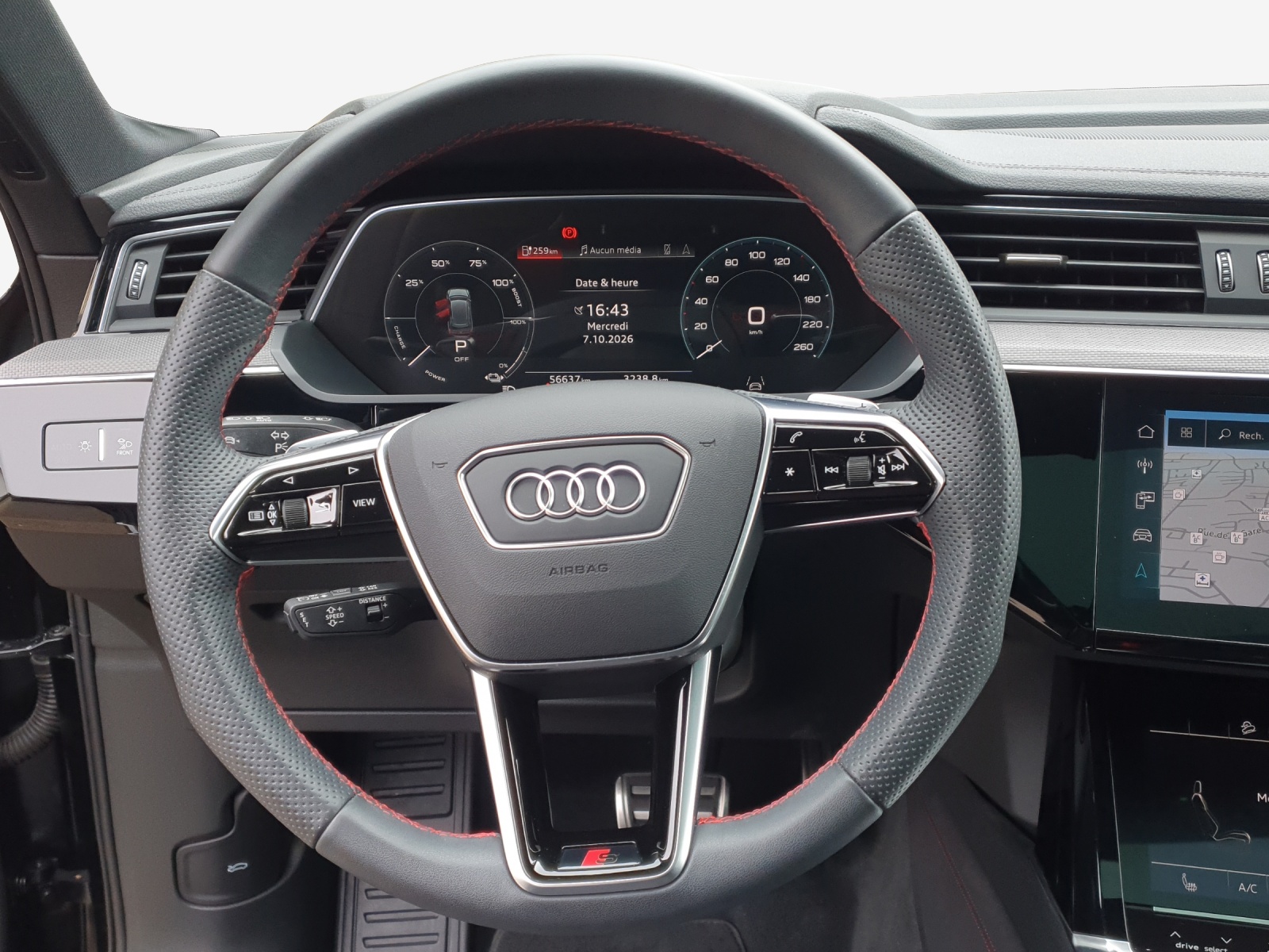 AUDI Q8 50 e-tron Black Edition quattro-image-9