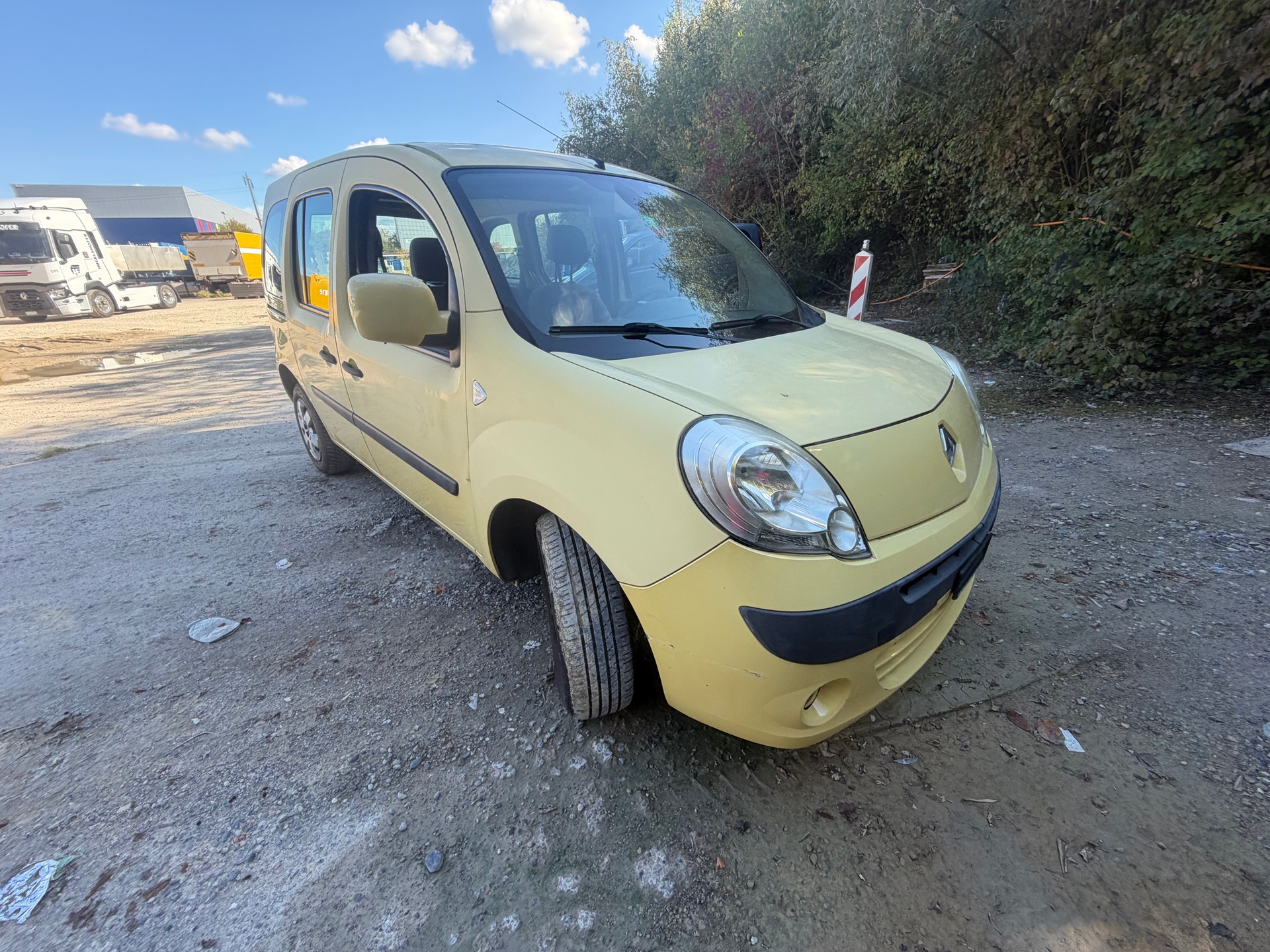 RENAULT Kangoo 1.5 dCi Authentique-image-1