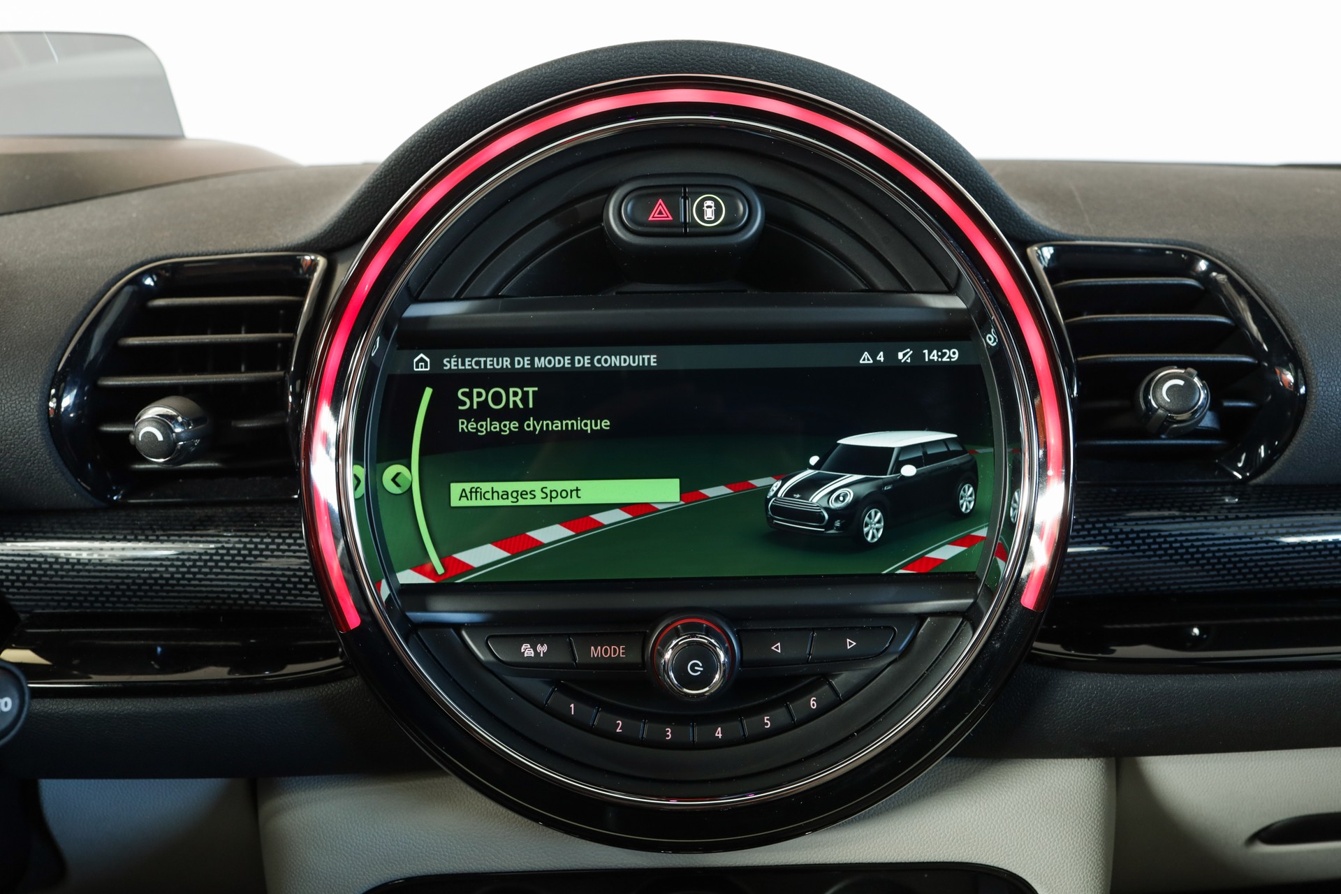 MINI Clubman Cooper S ALL4 Steptronic • Toit panoramique • Head-up Display • Harman Kardon-image-17