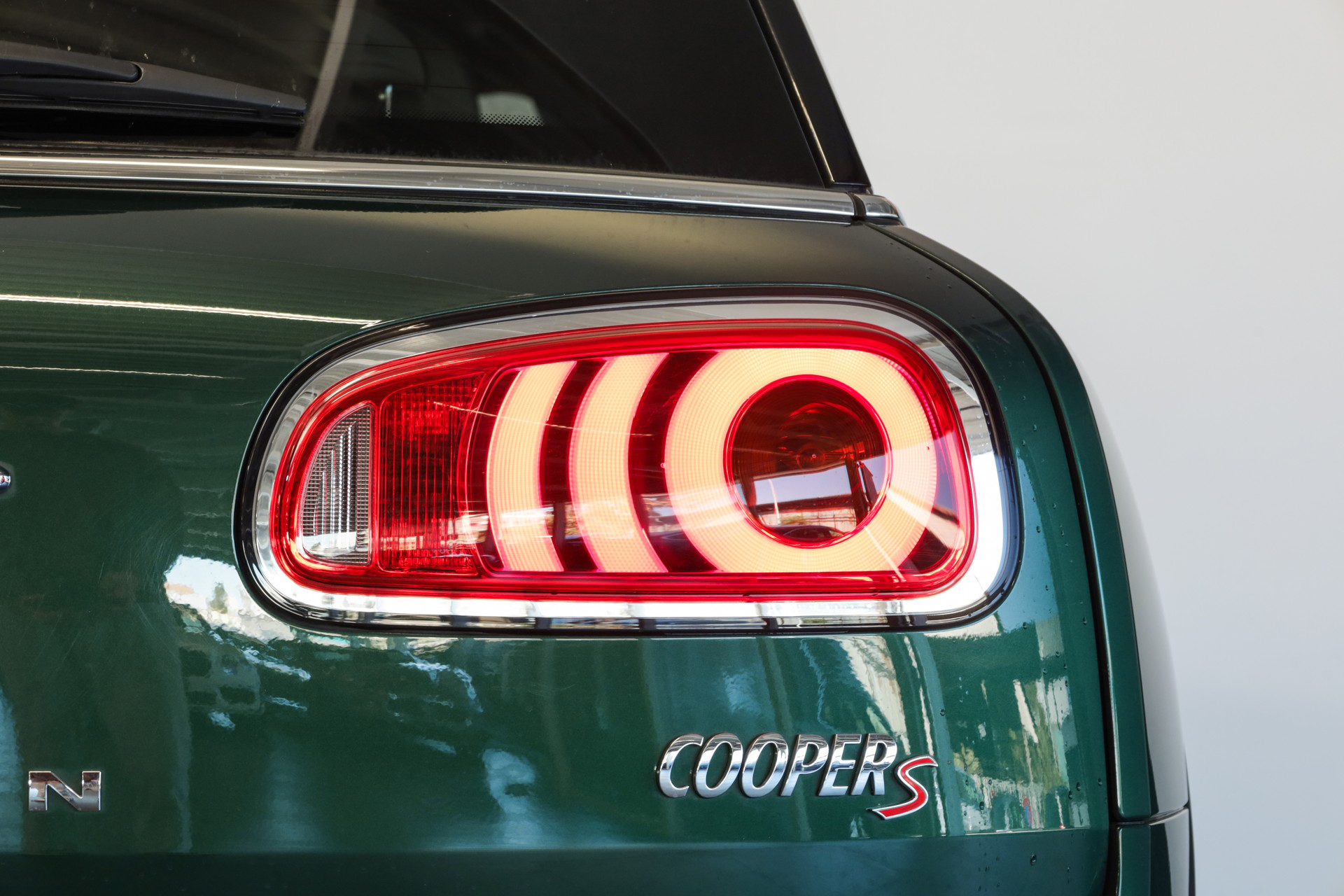MINI Clubman Cooper S ALL4 Steptronic • Toit panoramique • Head-up Display • Harman Kardon-image-7