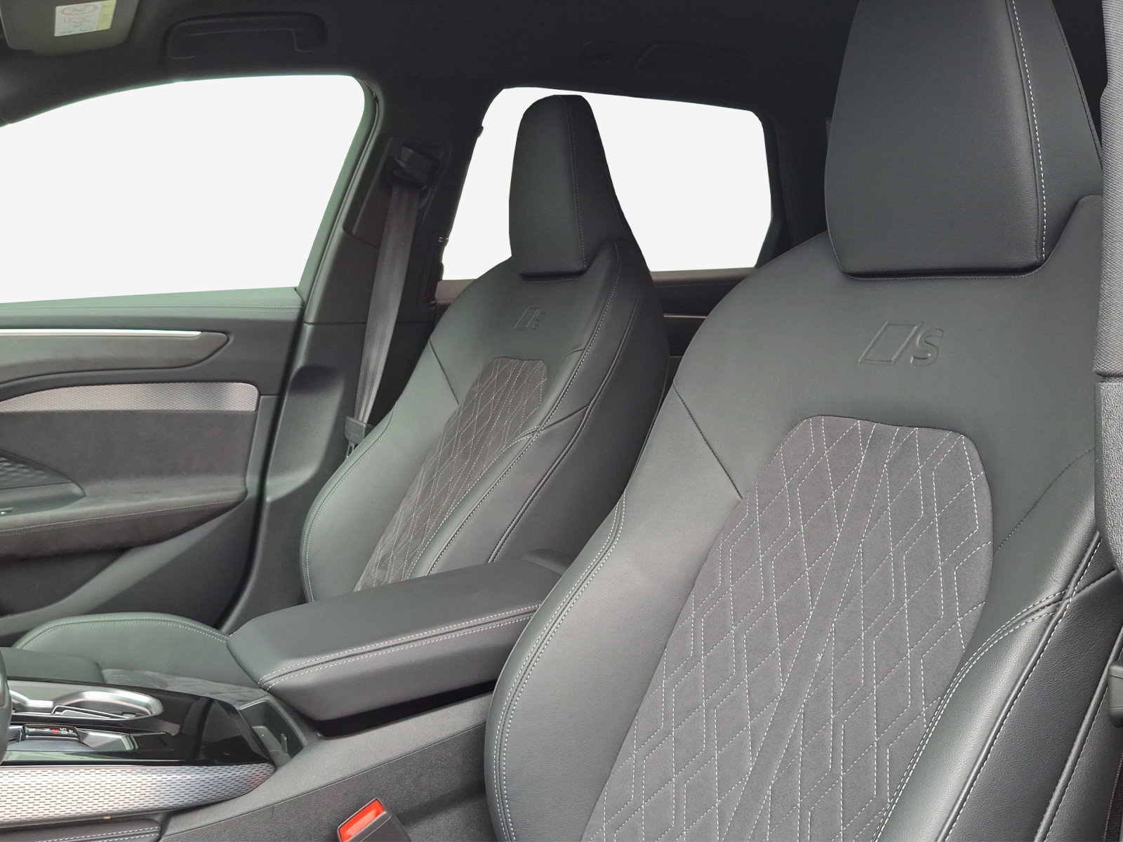 AUDI A6 Avant e-hybrid quattro 220 kW S tronic-image-7