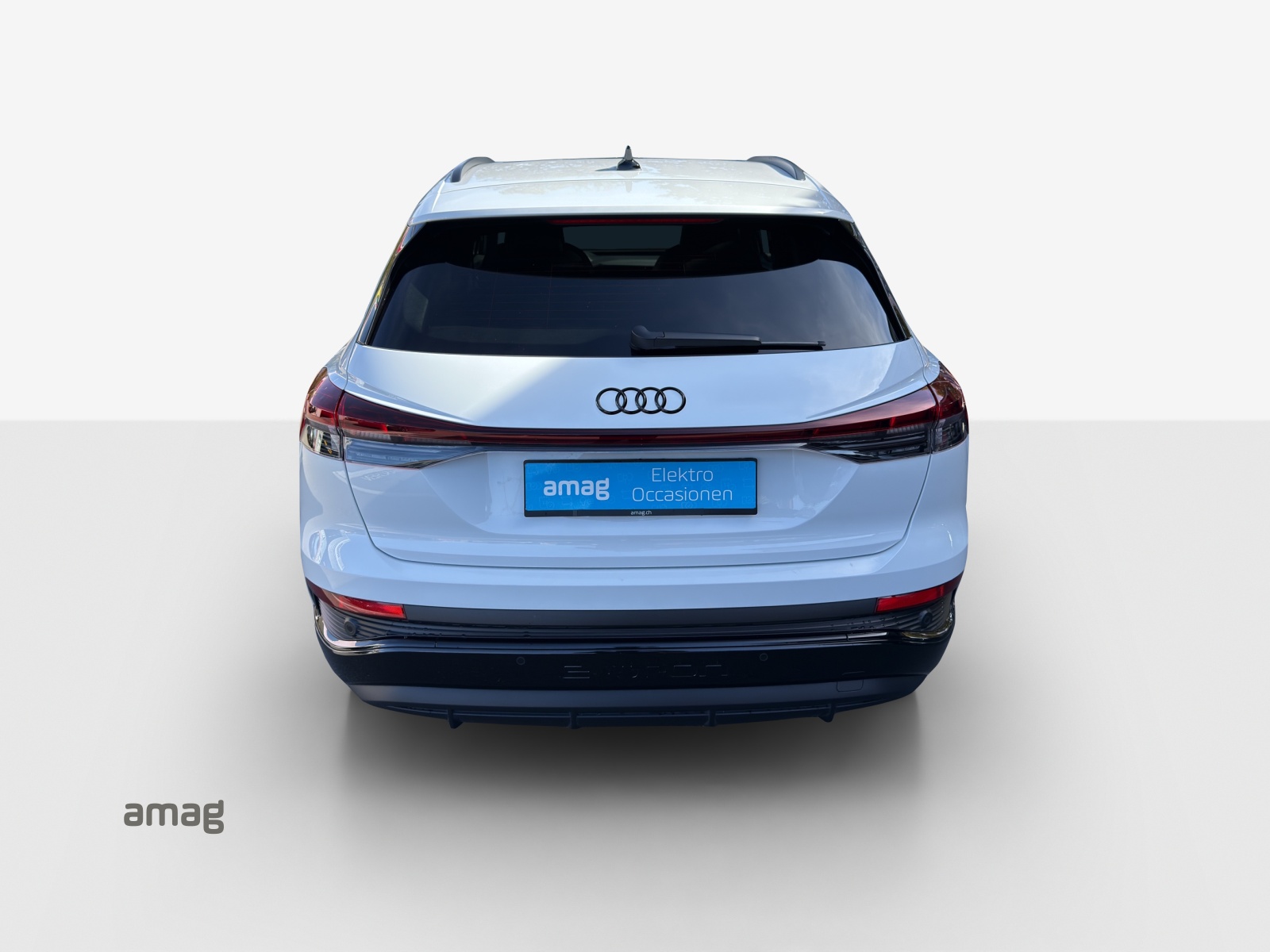 AUDI Q4 e-tron 55 quattro-image-3