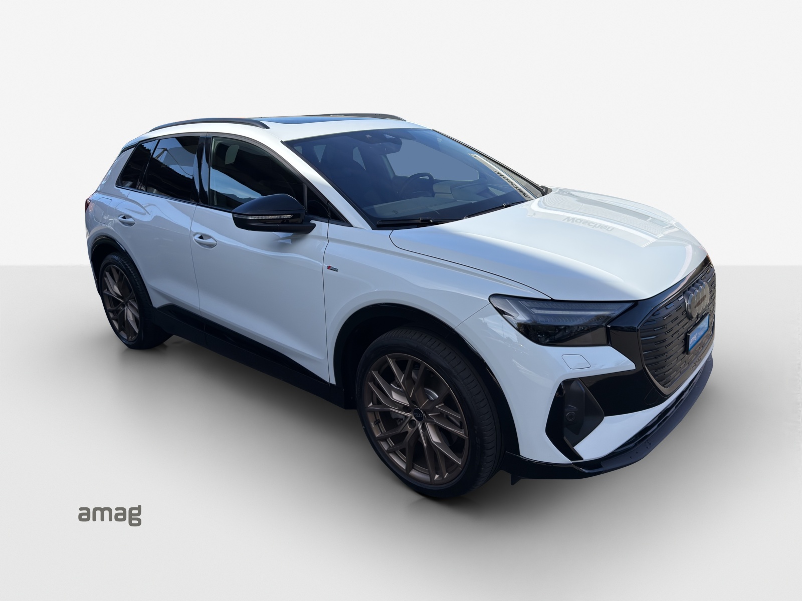 AUDI Q4 e-tron 55 quattro-image-5