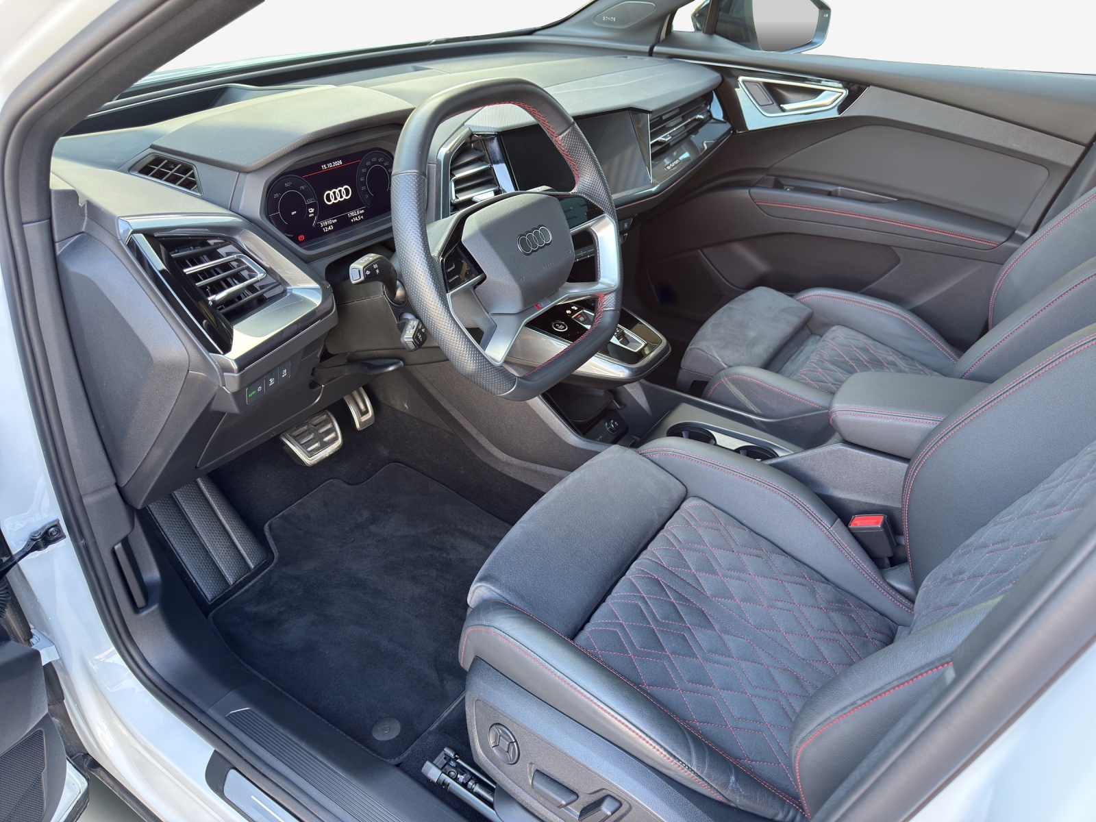 AUDI Q4 e-tron 55 quattro-image-7