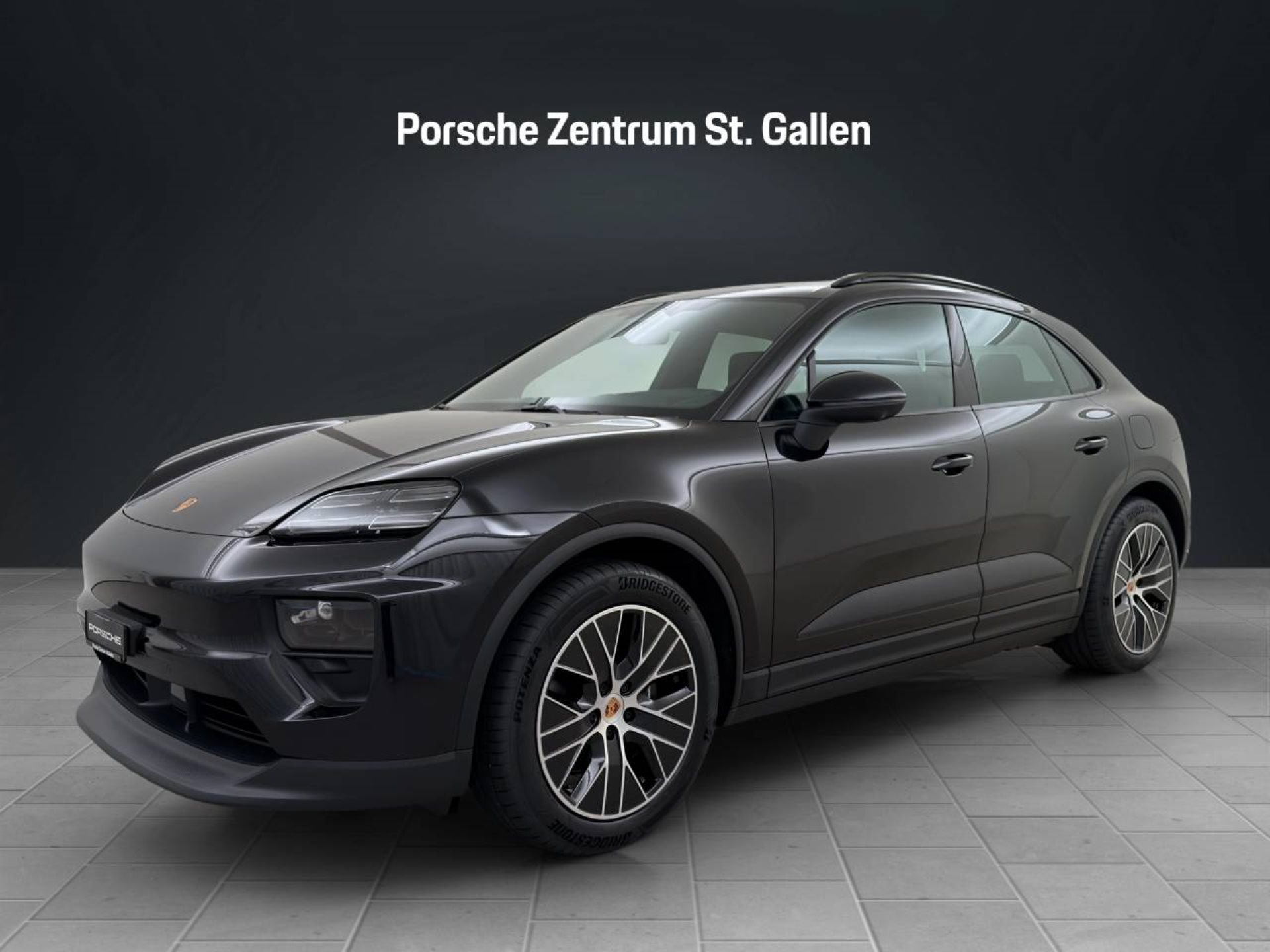 PORSCHE Macan 4-image-0