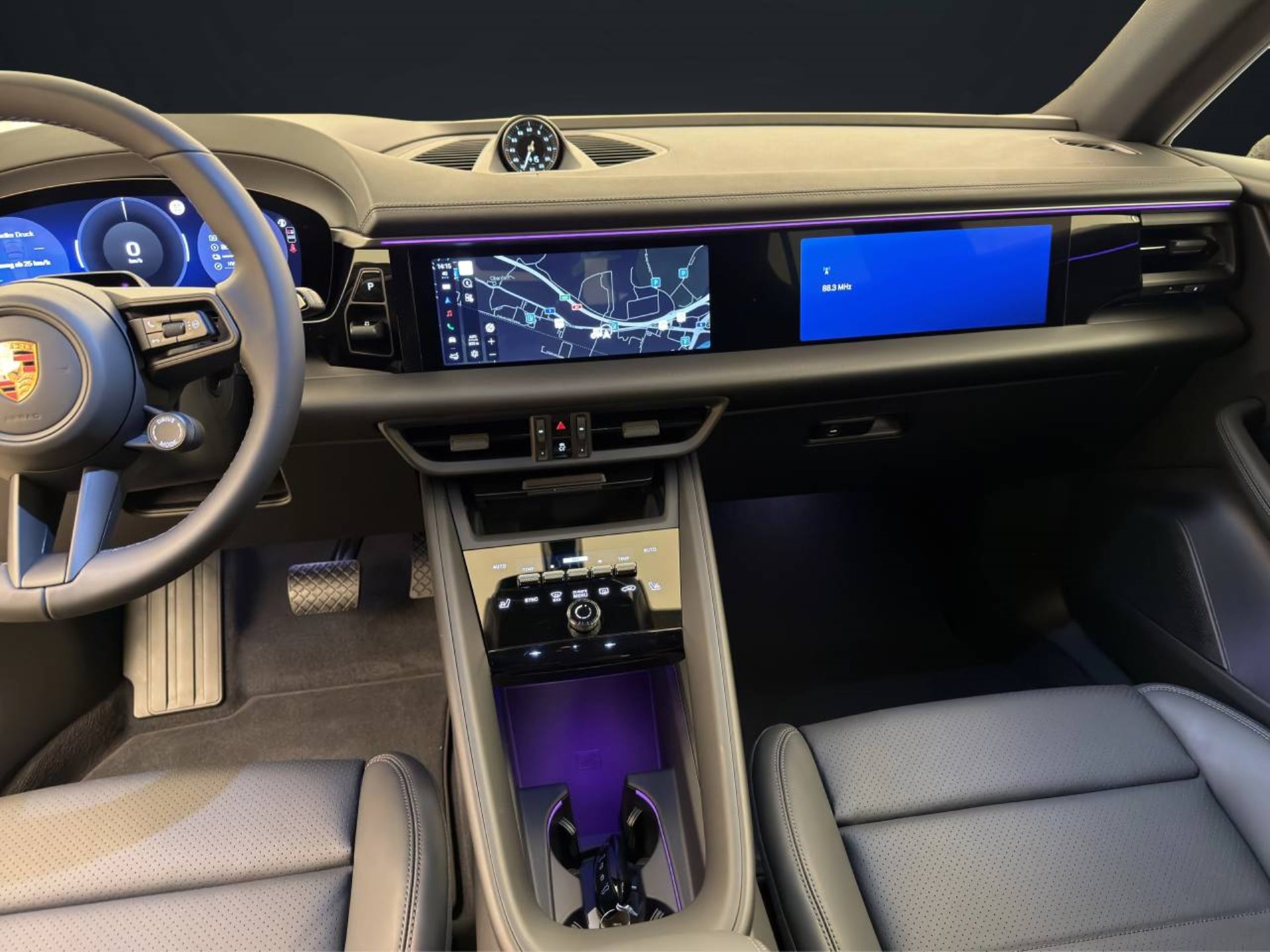 PORSCHE Macan 4-image-21