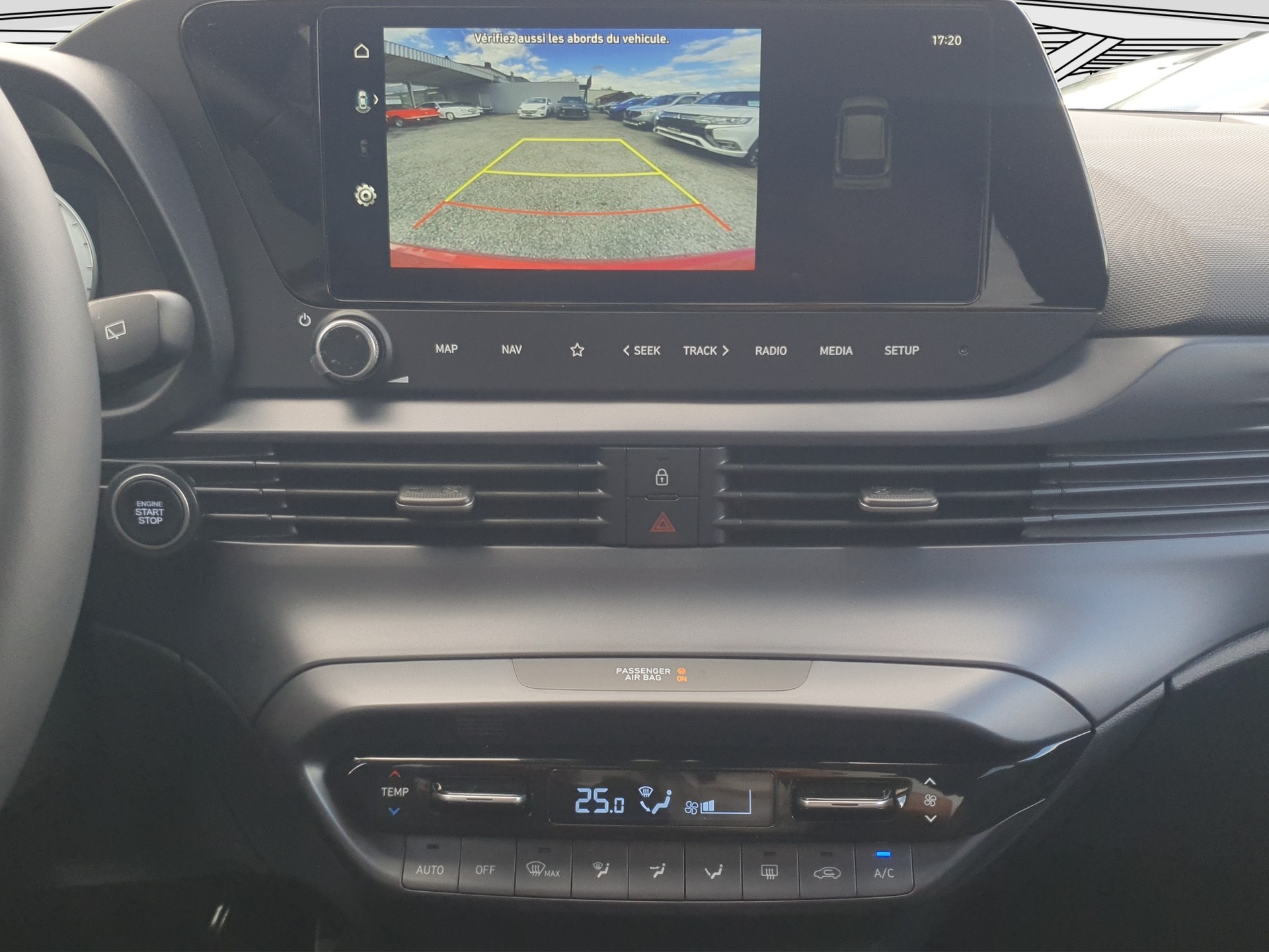 HYUNDAI Bayon 1.0 T-GDi Amplia Auto.-image-8