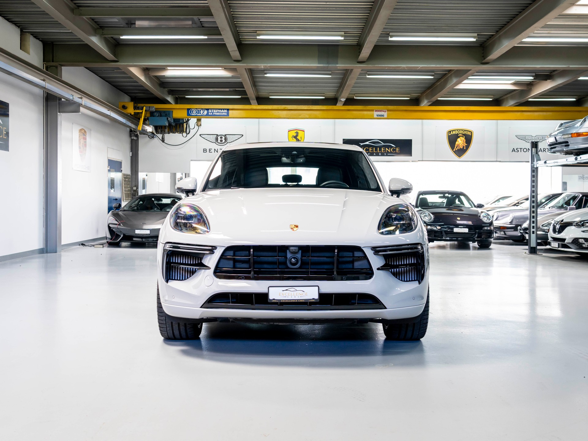 PORSCHE Macan Turbo PDK-image-1