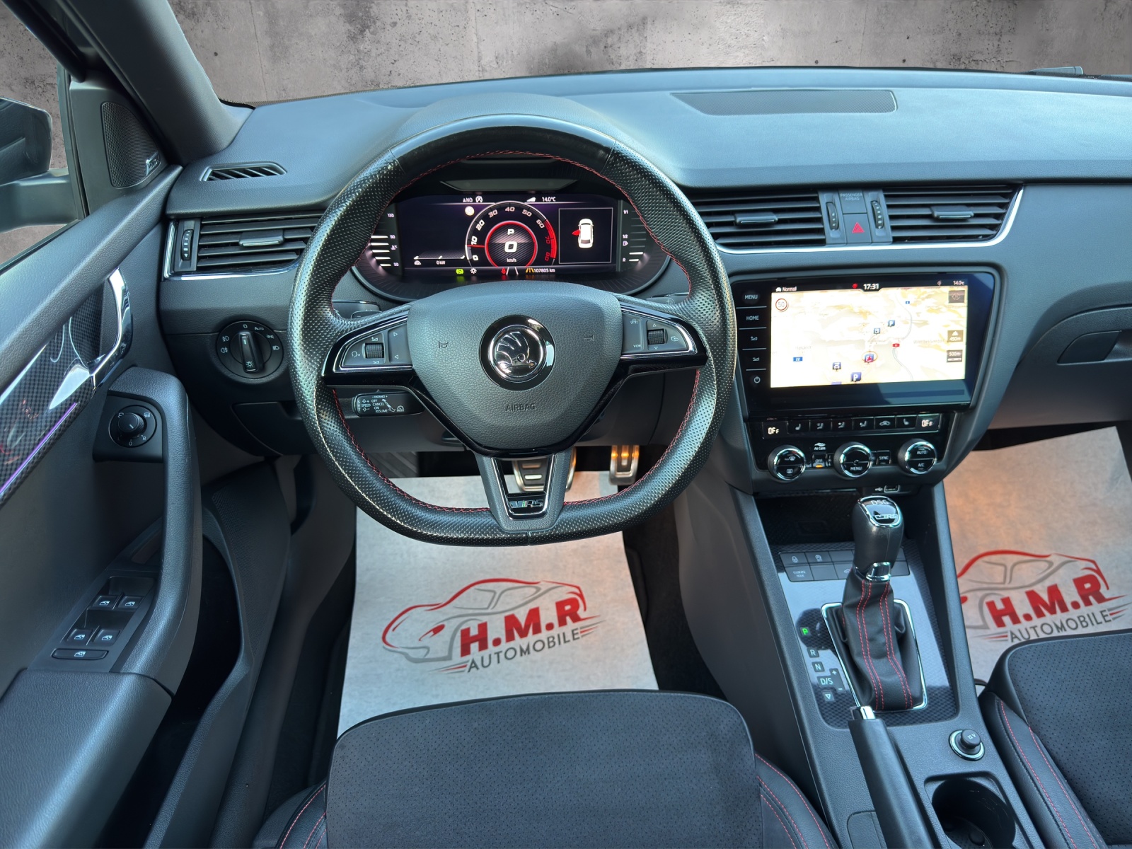 SKODA Octavia Combi 2.0 TSI RS DSG-image-11