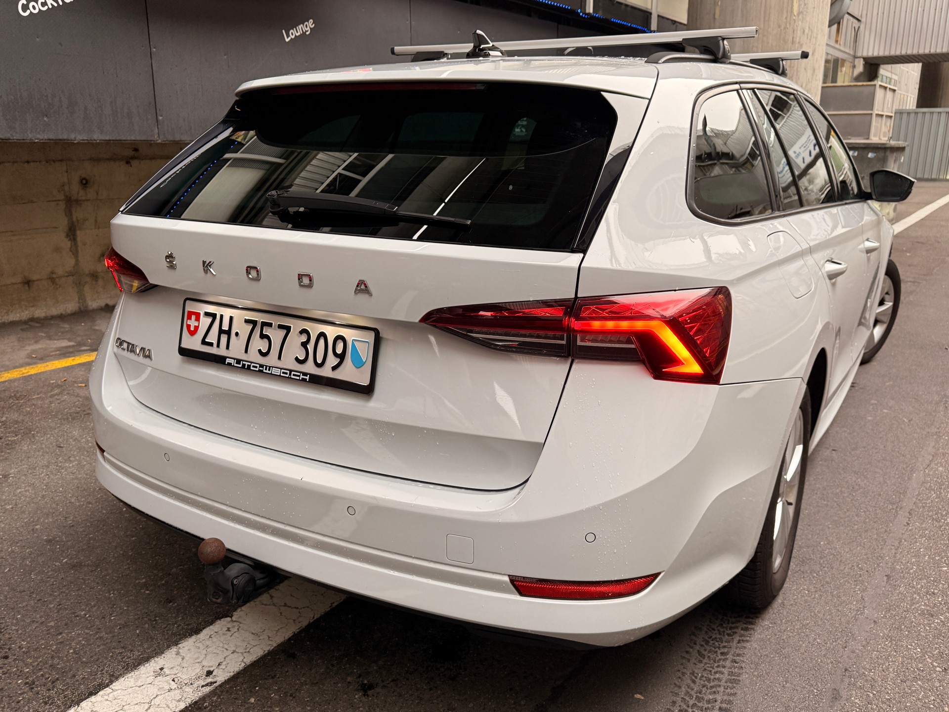 SKODA 2.0 TDI 150 Ambition DSG-image-3