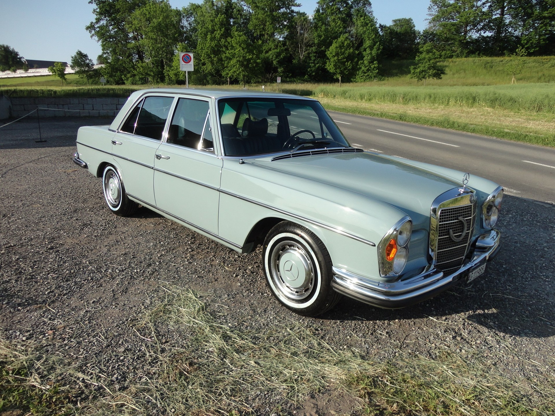 MERCEDES-BENZ 280 SE-image-3