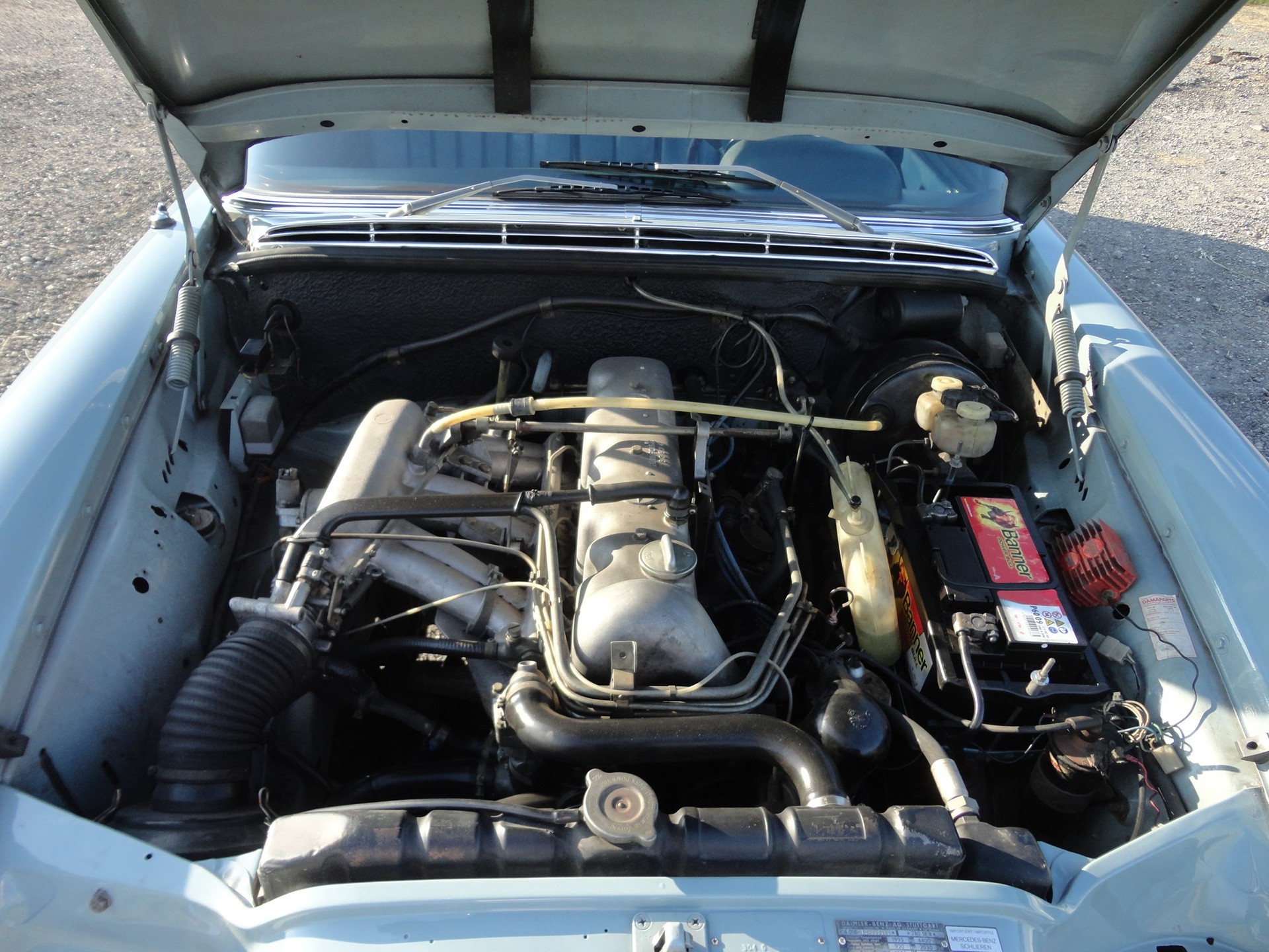 MERCEDES-BENZ 280 SE-image-11