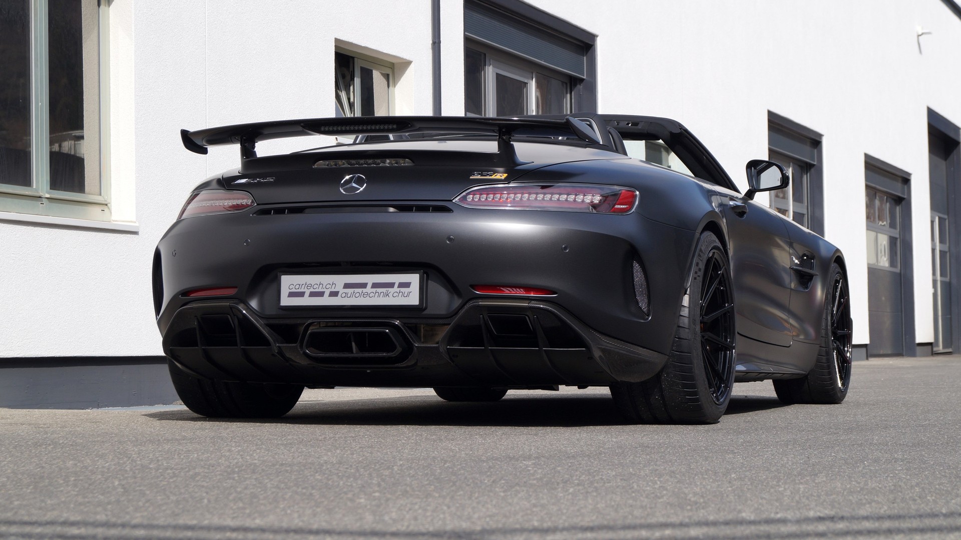 MERCEDES-BENZ AMG GT R Roadster Speedshift DCT-image-12