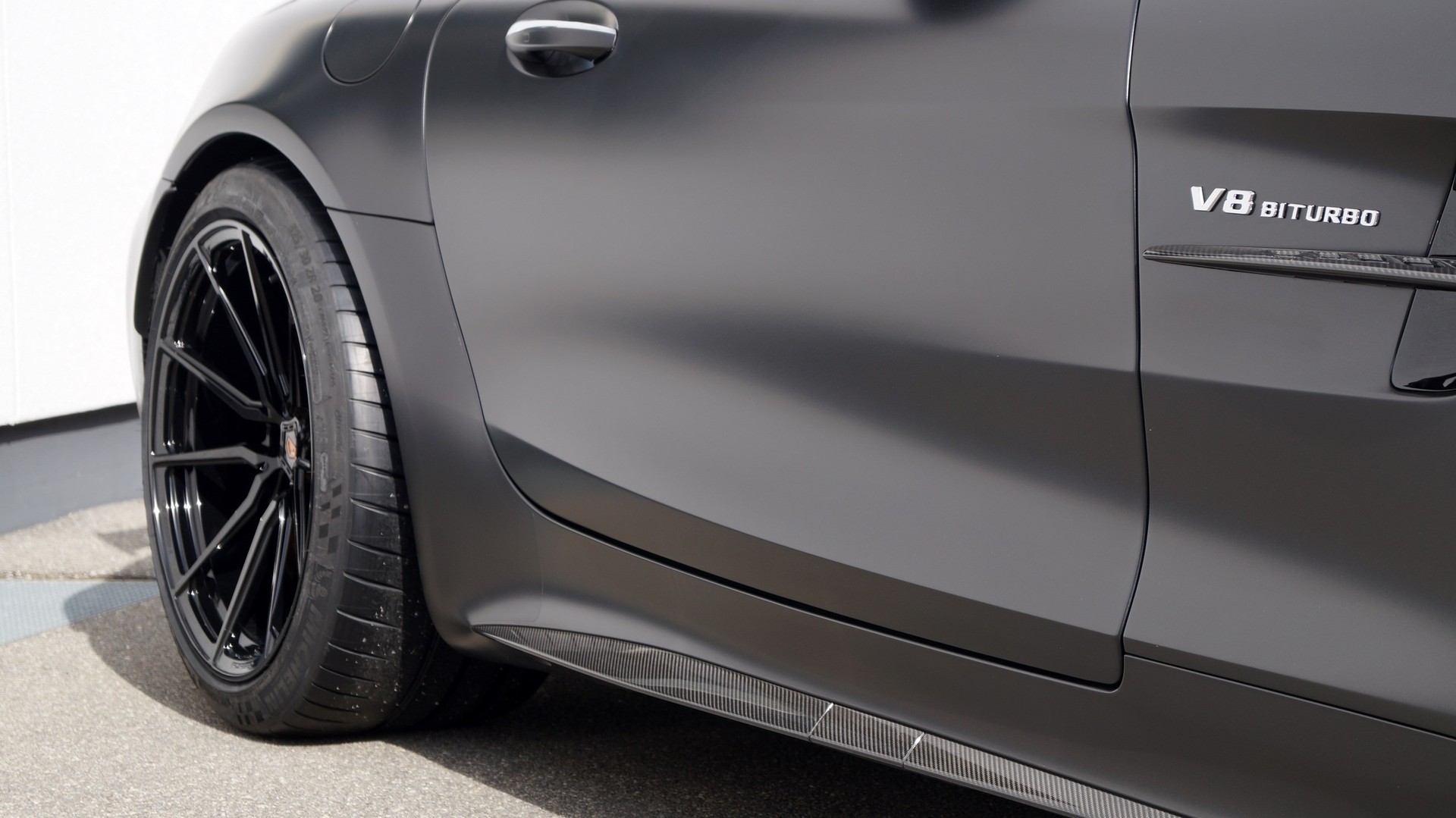 MERCEDES-BENZ AMG GT R Roadster Speedshift DCT-image-11