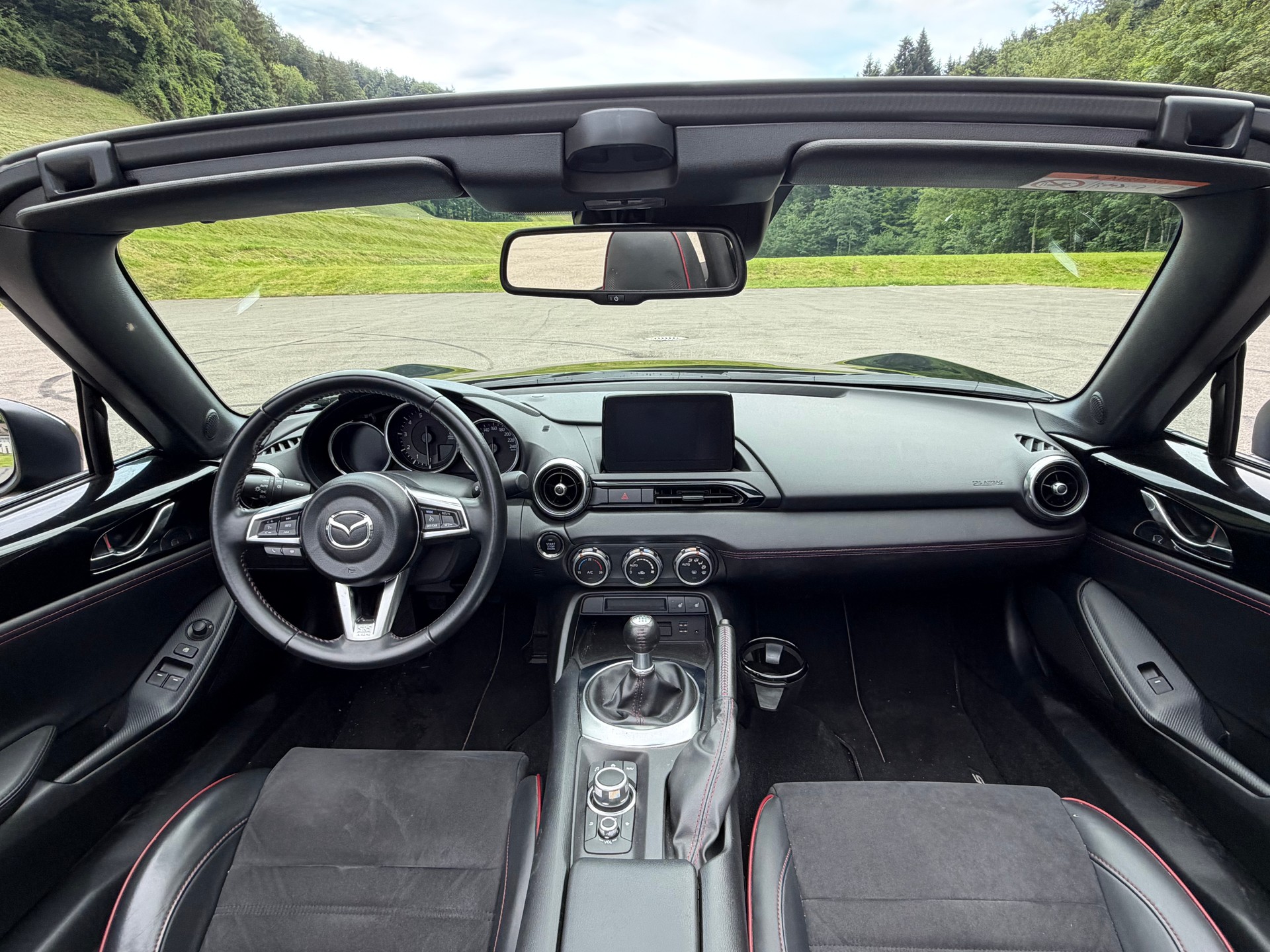 MAZDA 2.0 Revolution-image-9
