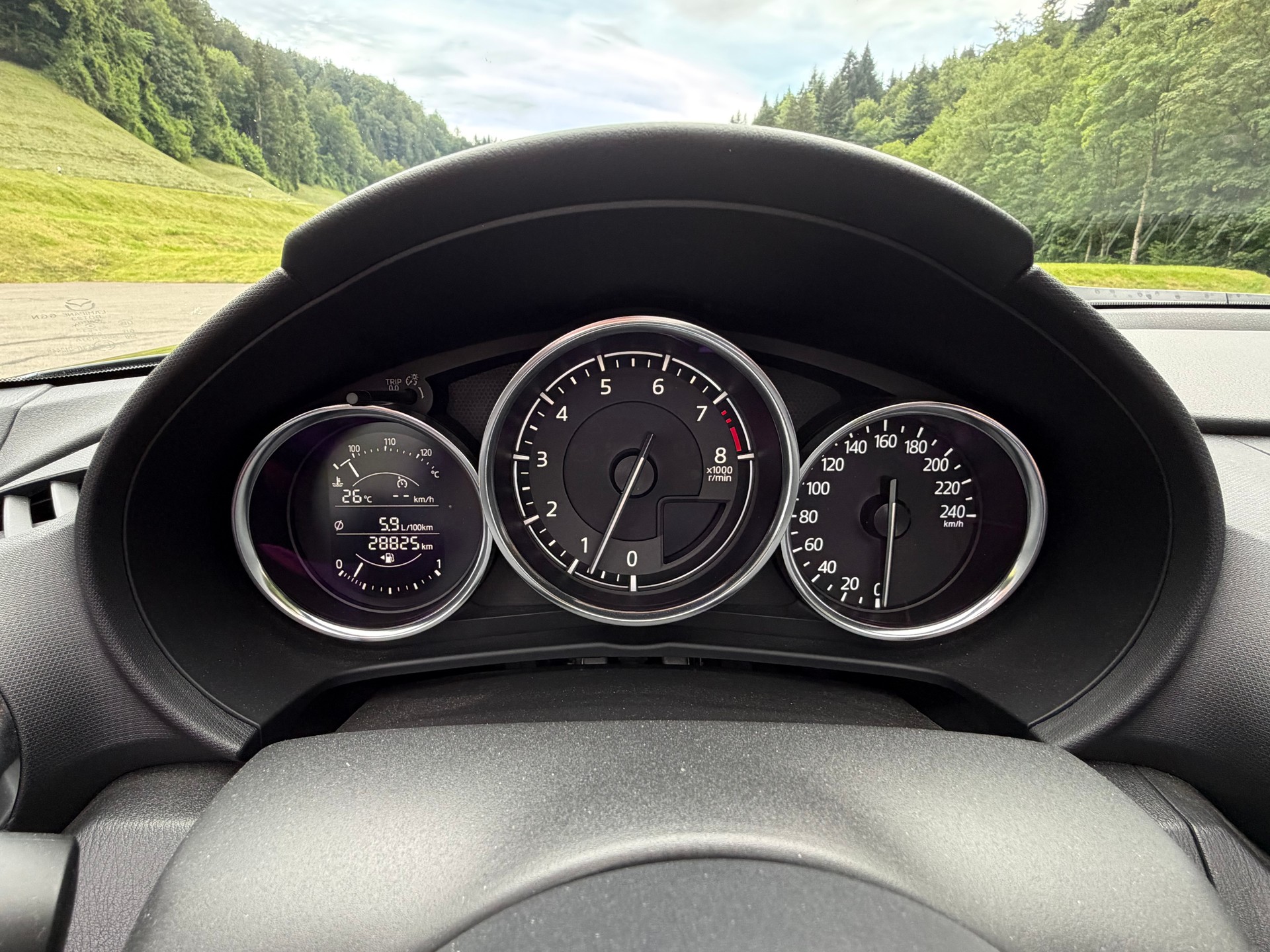MAZDA 2.0 Revolution-image-12