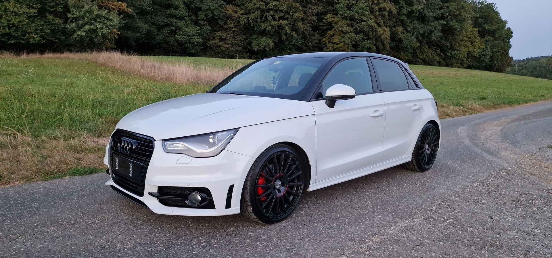 AUDI A1 Sportback Sport 1.4 TFSI Ambition S-tronic-image-1
