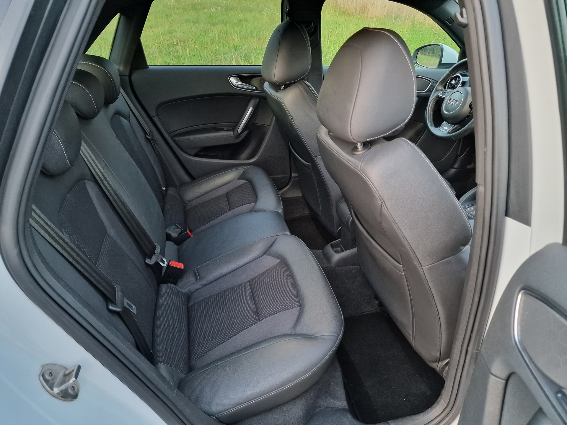 AUDI A1 Sportback Sport 1.4 TFSI Ambition S-tronic-image-11