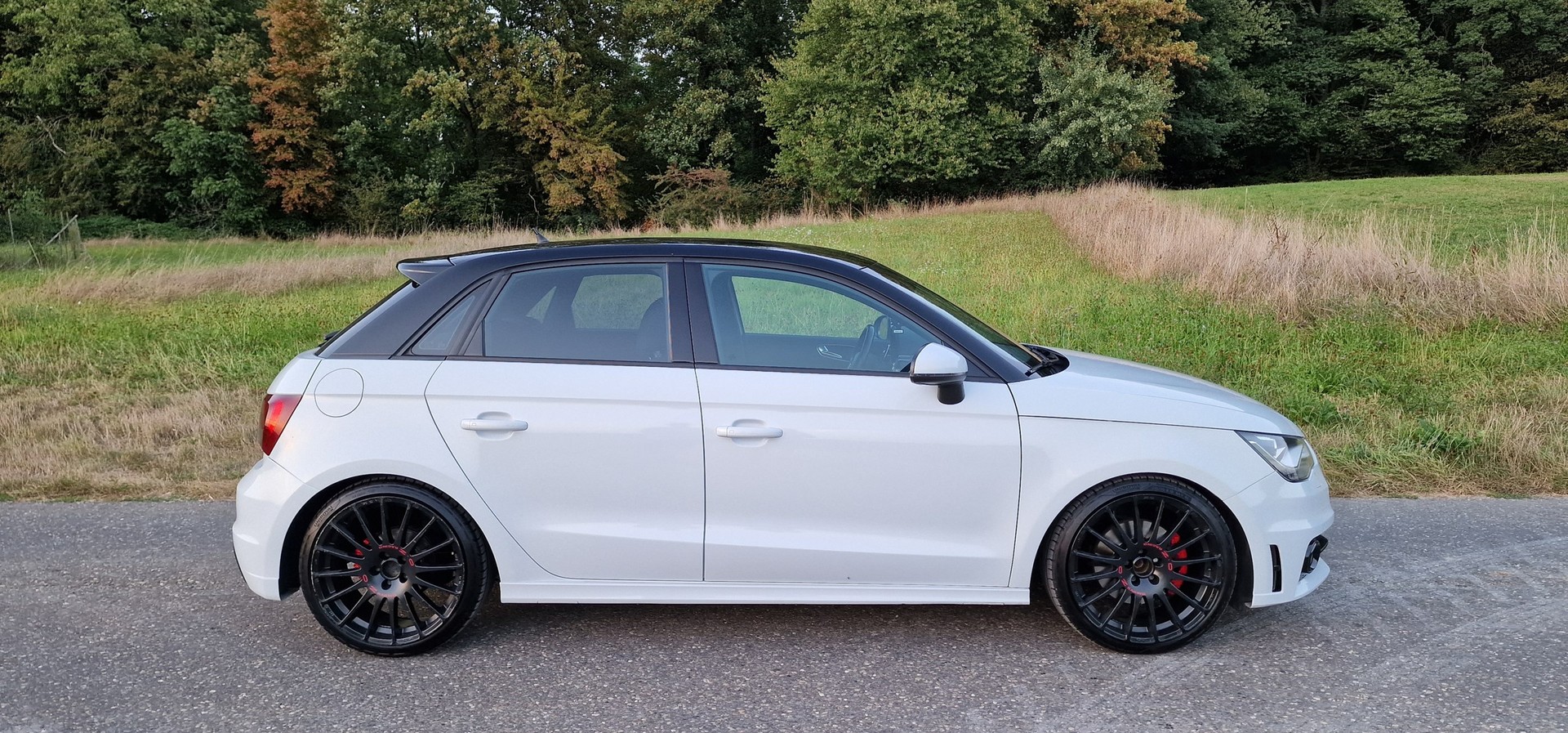 AUDI A1 Sportback Sport 1.4 TFSI Ambition S-tronic-image-3