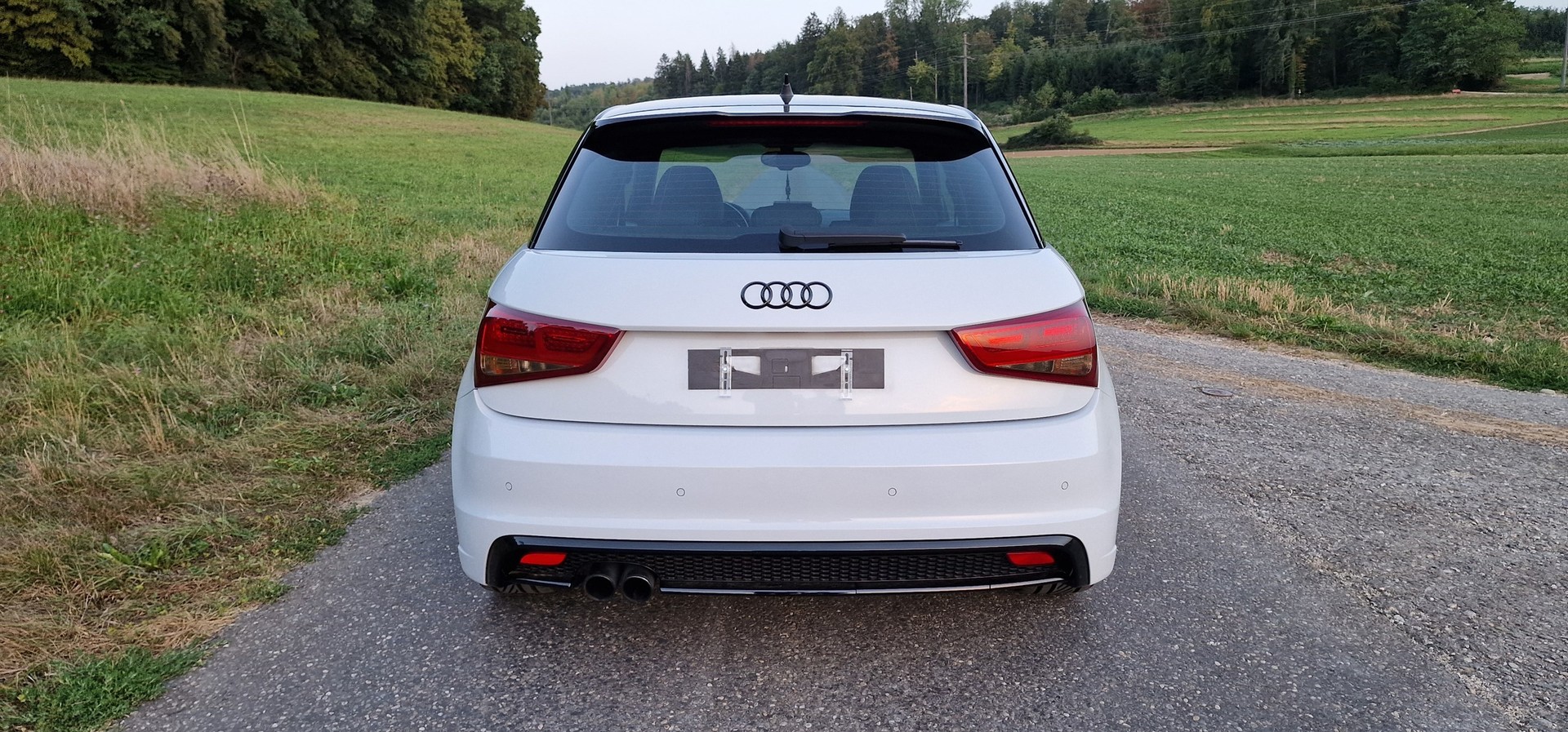 AUDI A1 Sportback Sport 1.4 TFSI Ambition S-tronic-image-5